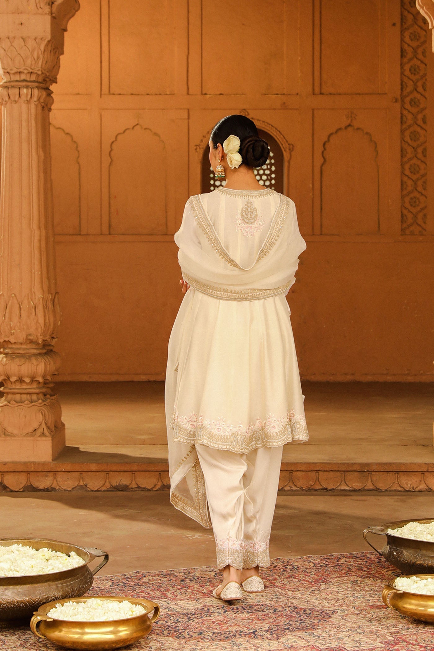 Sara Ali Khan V Neck Faria