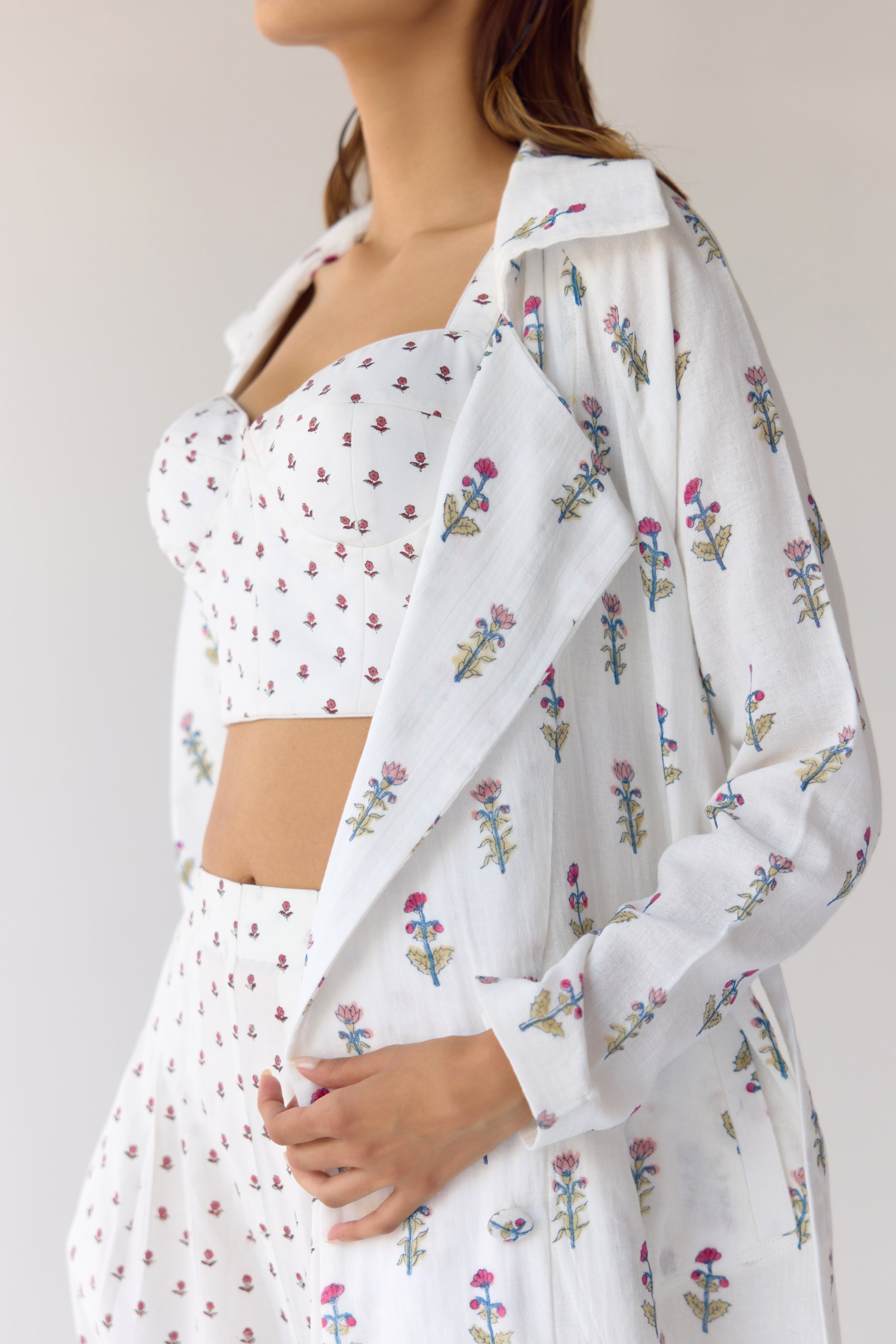 White Jacket Set - CNC206