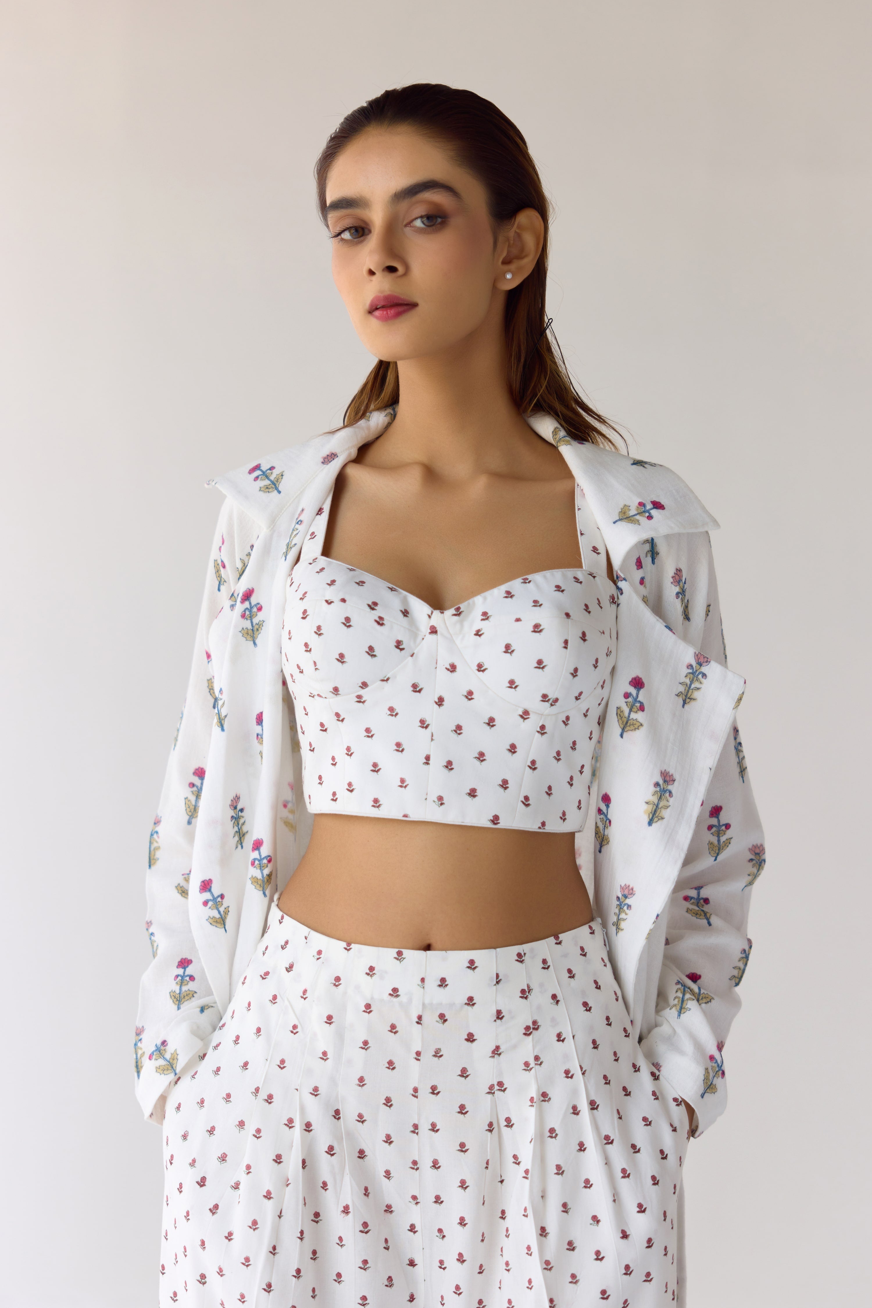 White Jacket Set - CNC206