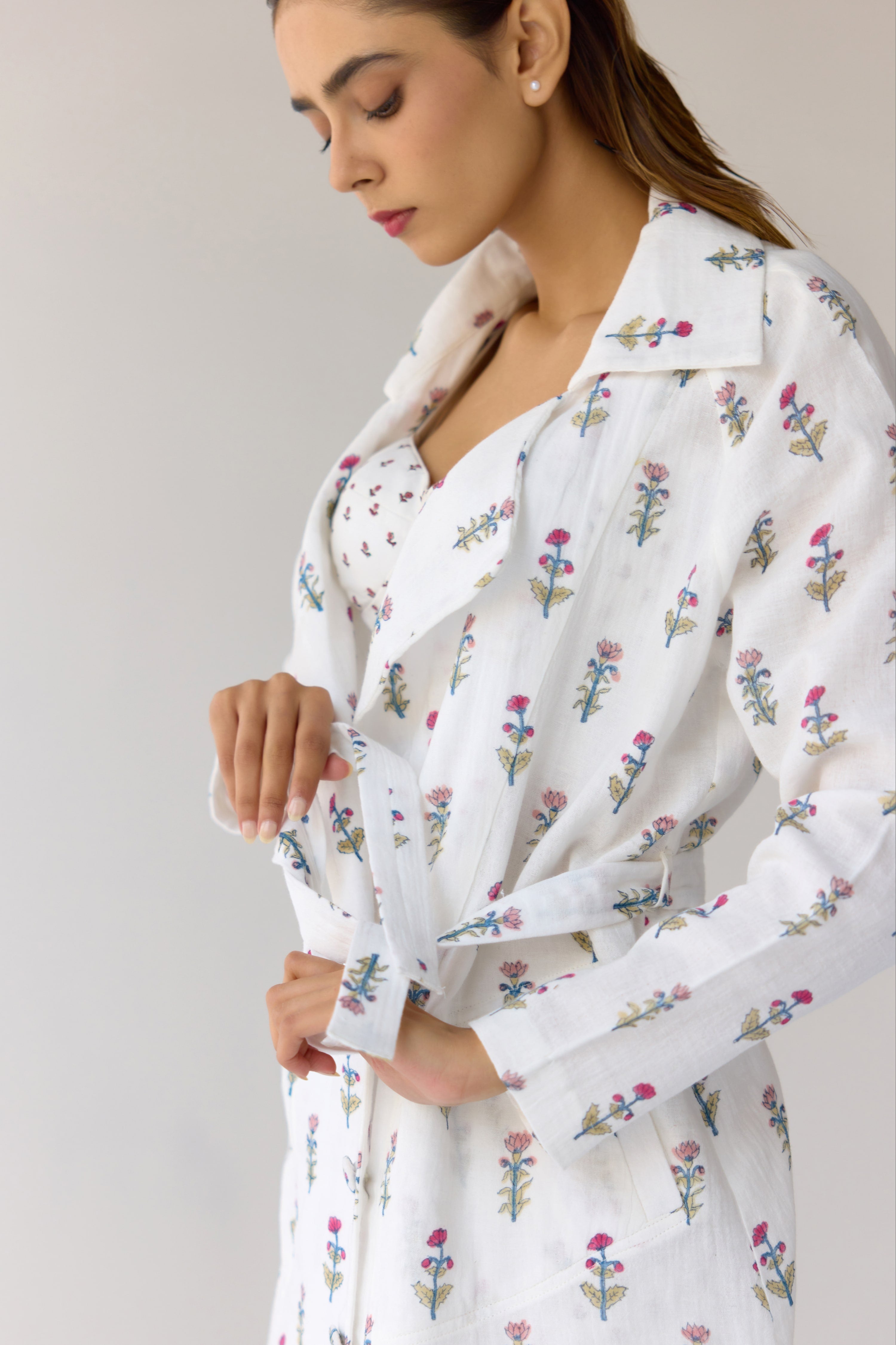 White Jacket Set - CNC206