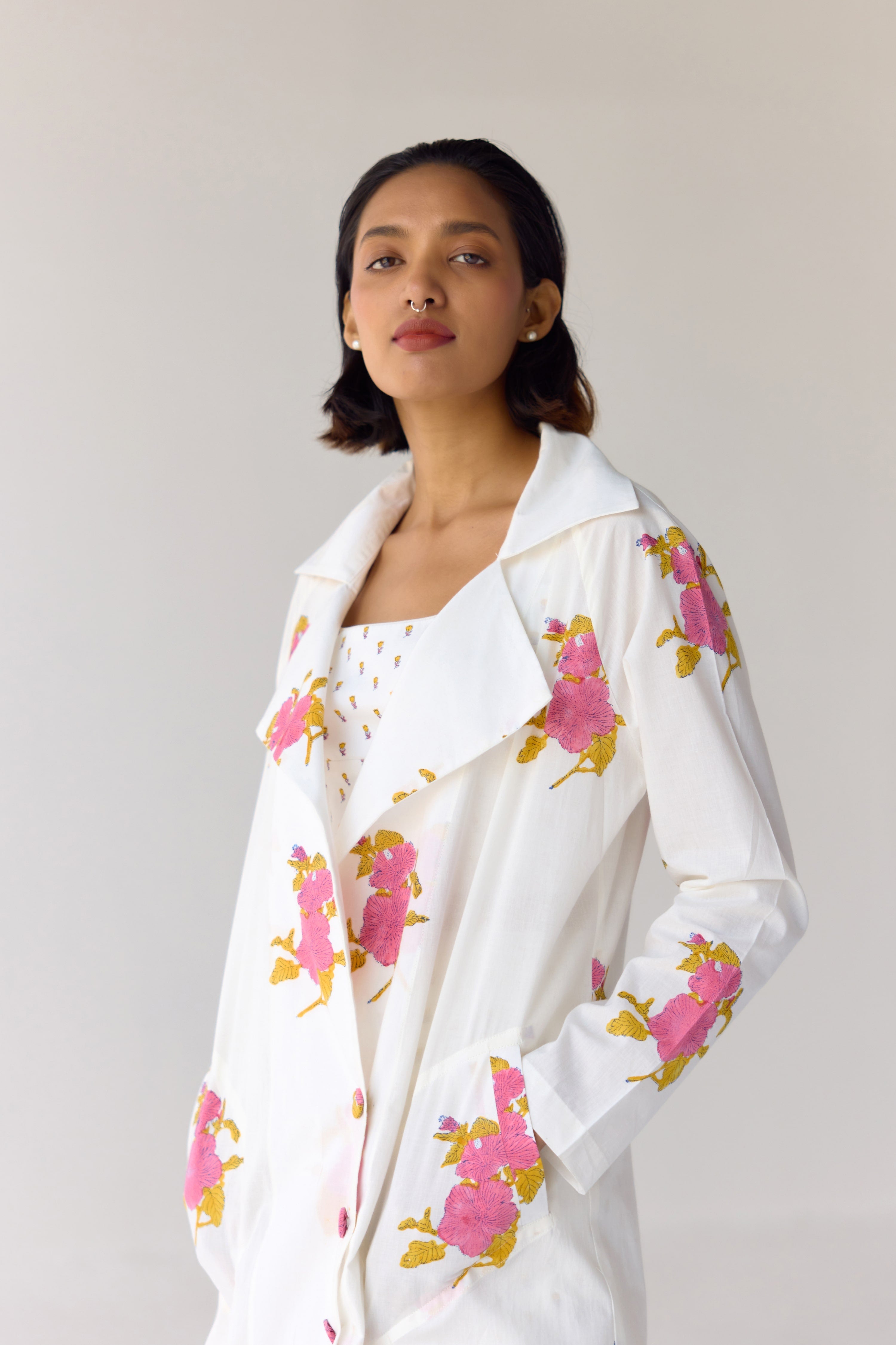 White Jacket Set - CNC207