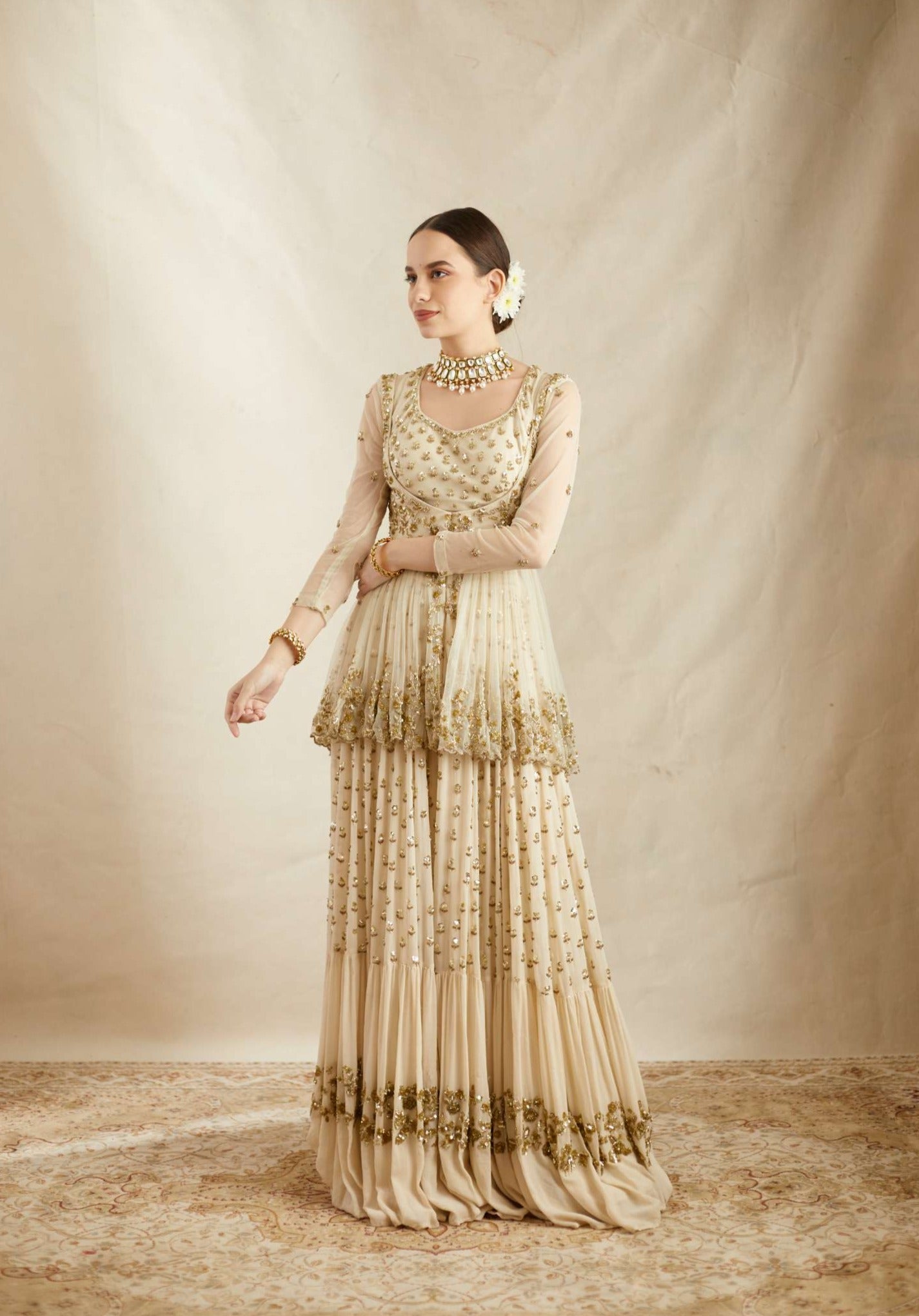 Off White Boot Peplum With Sharara