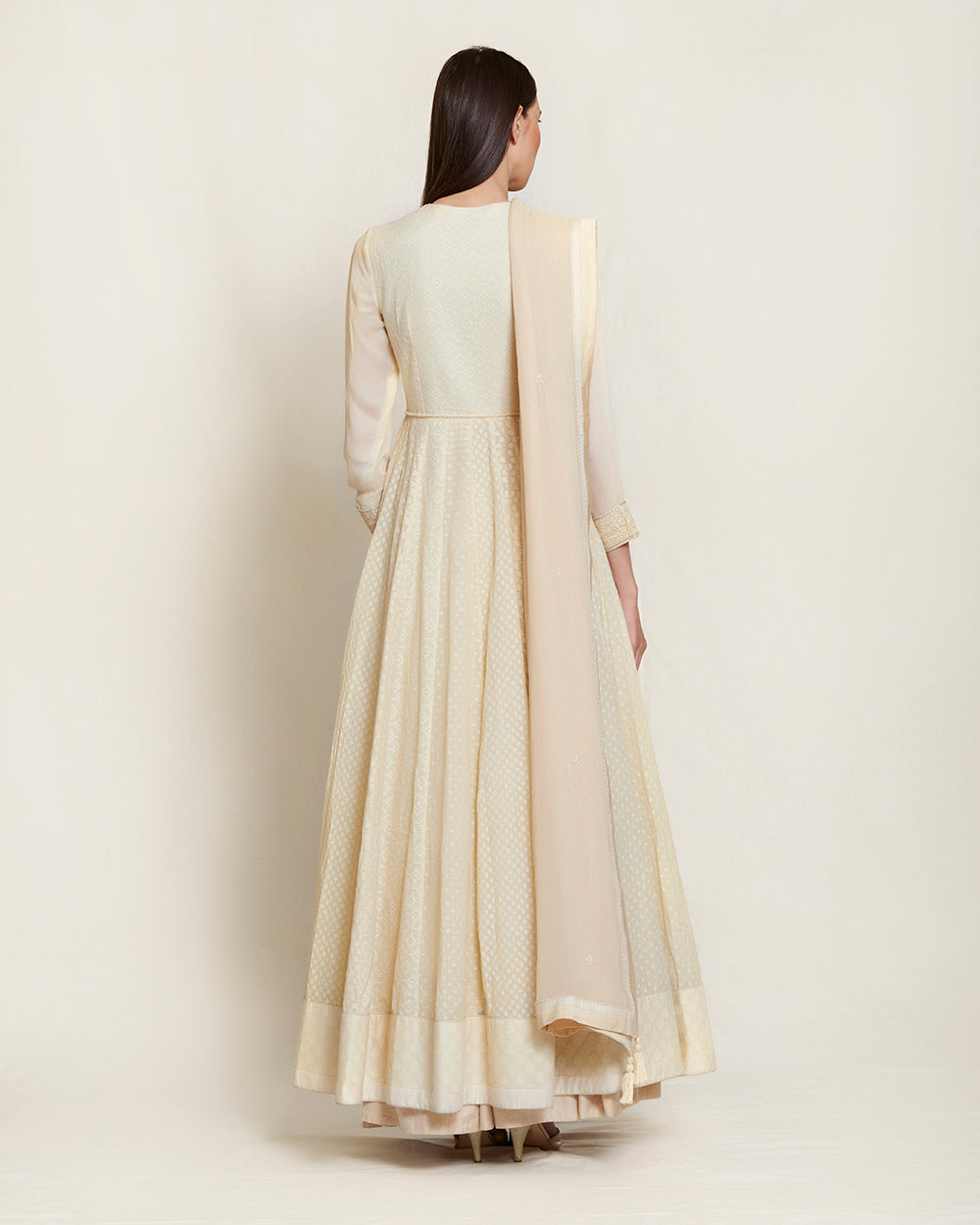 Ivory thread embroidered kurta skirt set