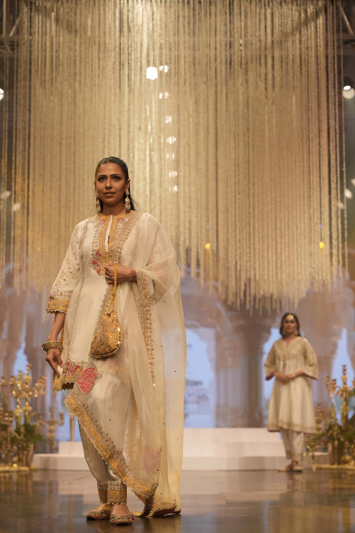 Ziana - Daisy Ivory Short Straight Kurta with Salwar and Dupatta