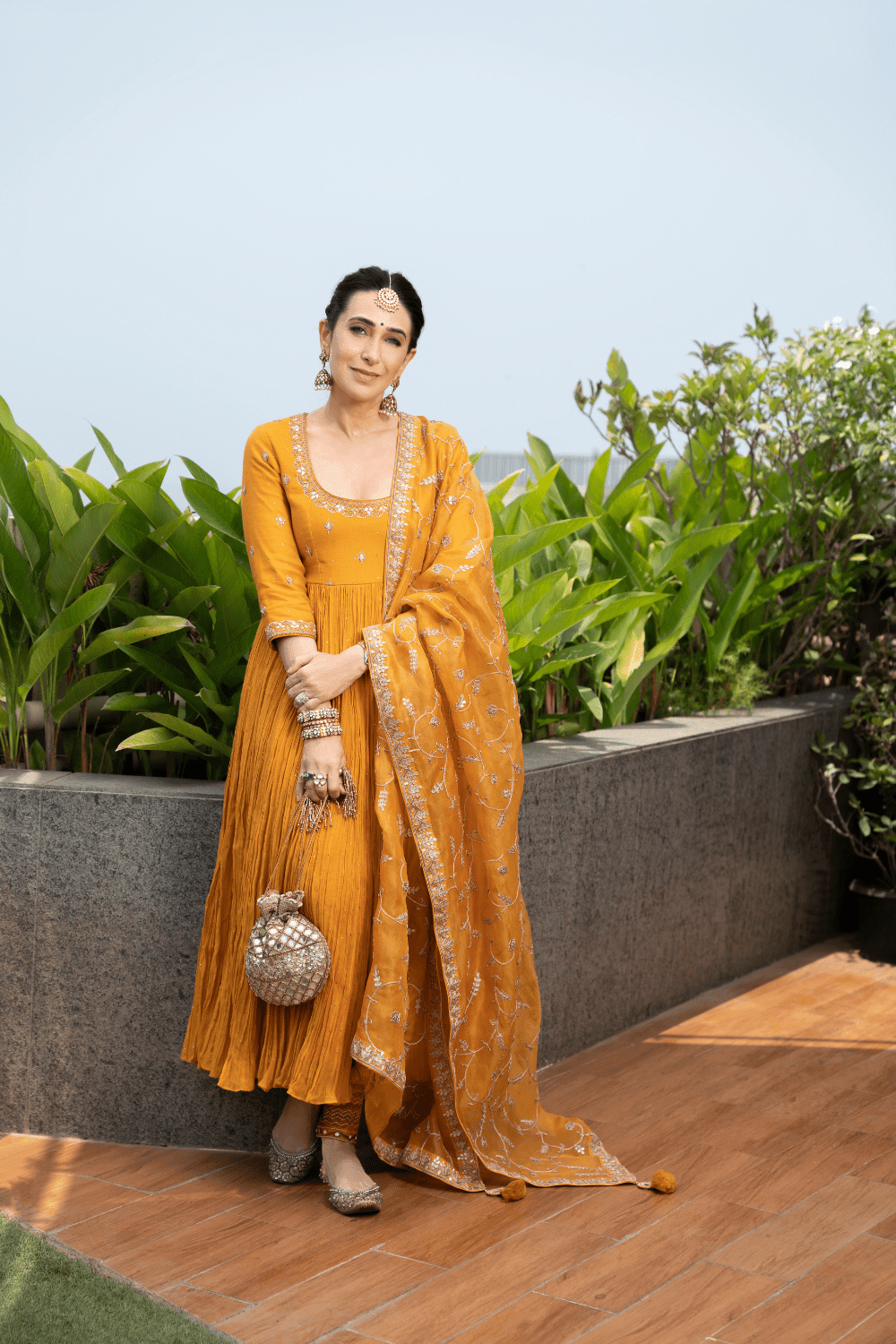Karishma Kapoor 2XL