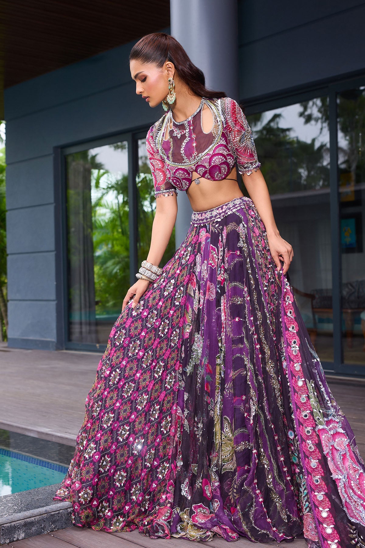 Ashna In Hadia