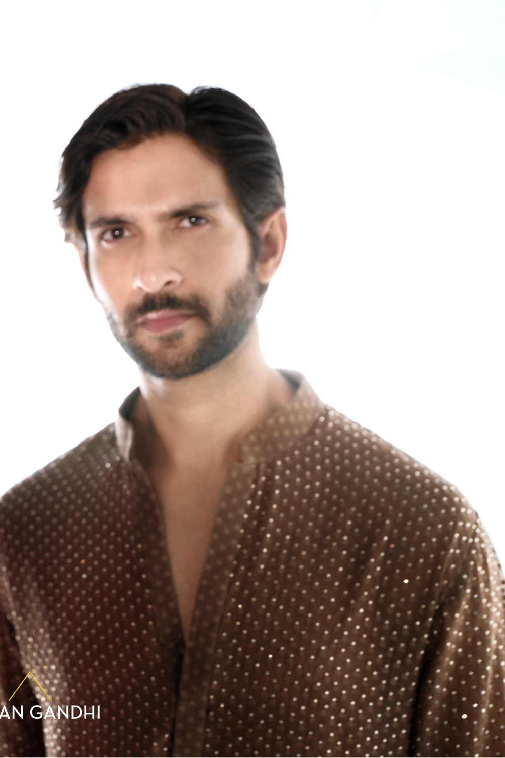 Taupe swarosvki kurta