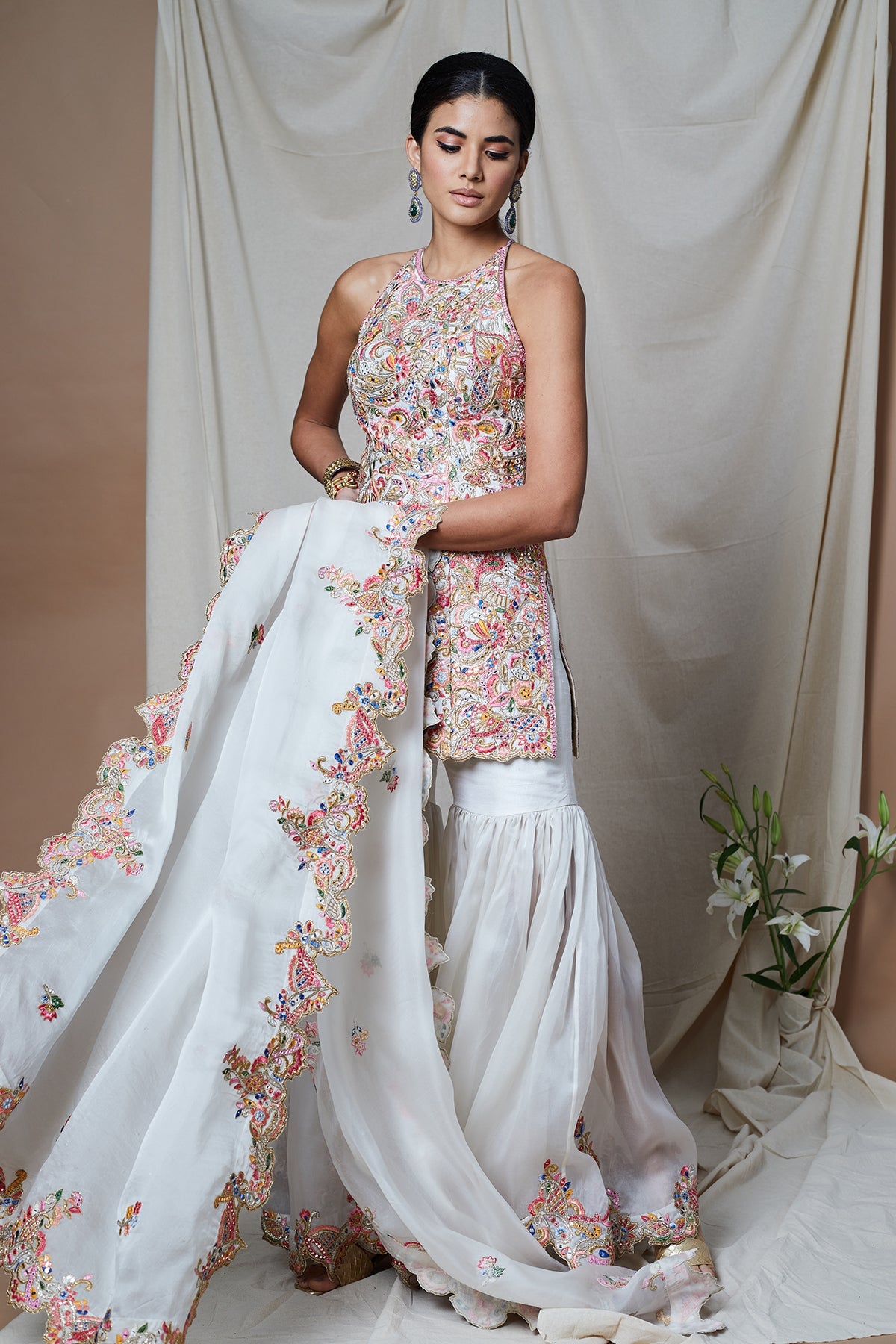 IVORY HALTER ORGANZA GHARARA