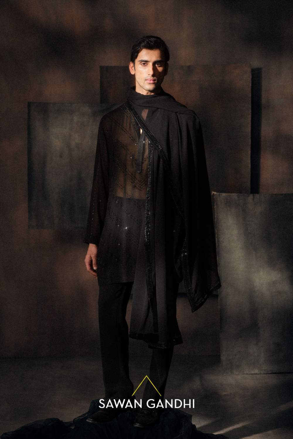 Black V Swarosvki kurta