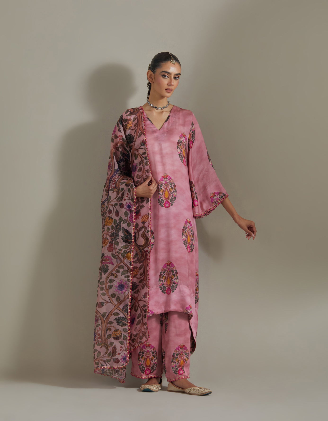 Kaftaan Kurta Set