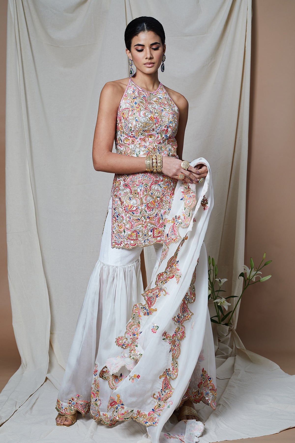 IVORY HALTER ORGANZA GHARARA