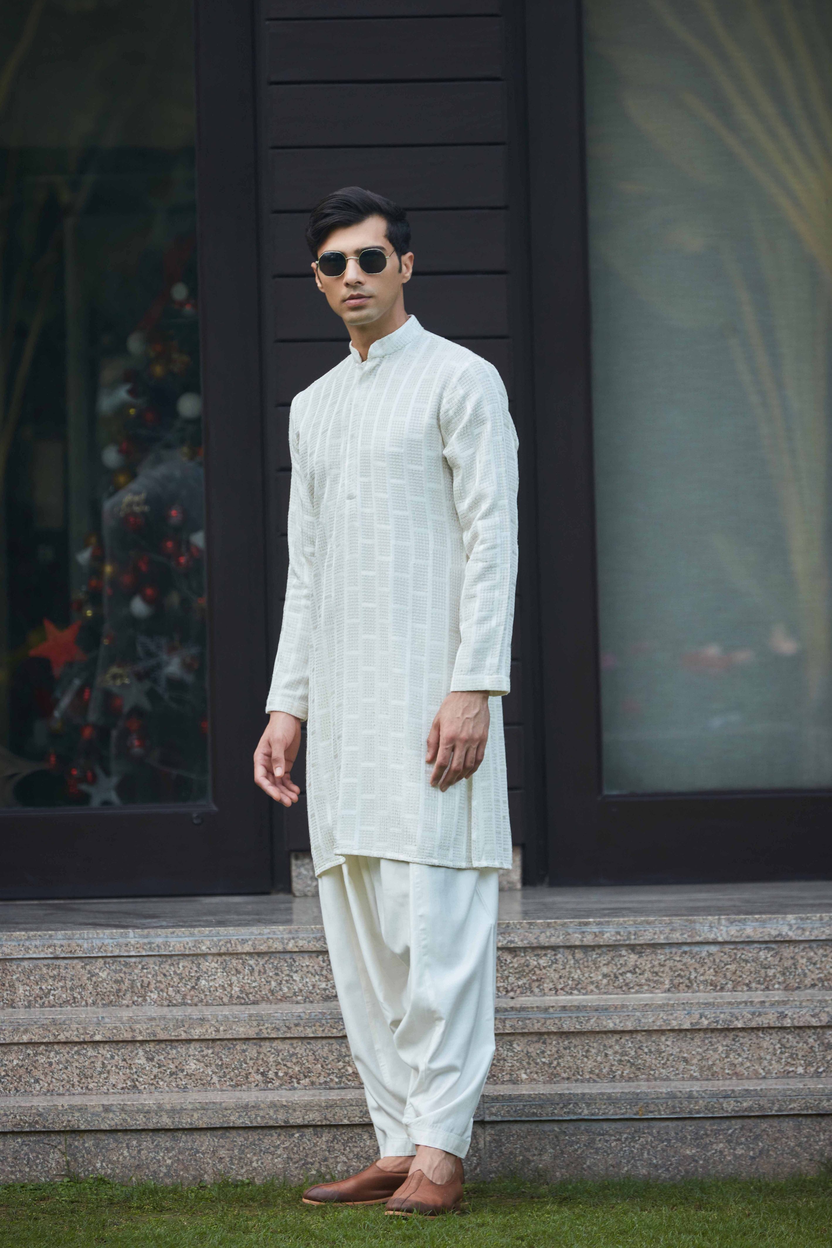 Tarusa - Off White Chikankari Kurta Set