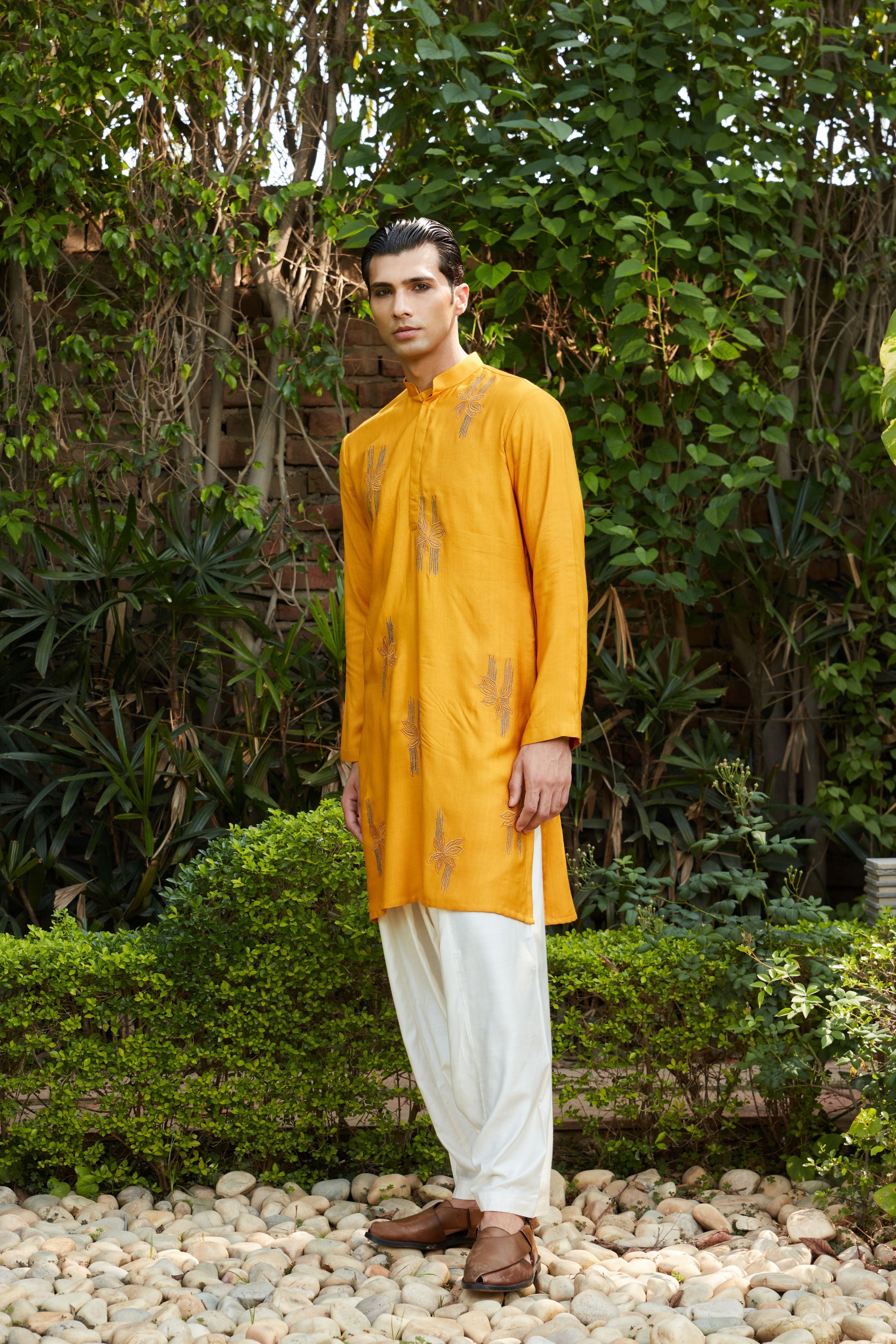 Dayim Kurta with Off White Salwar Set