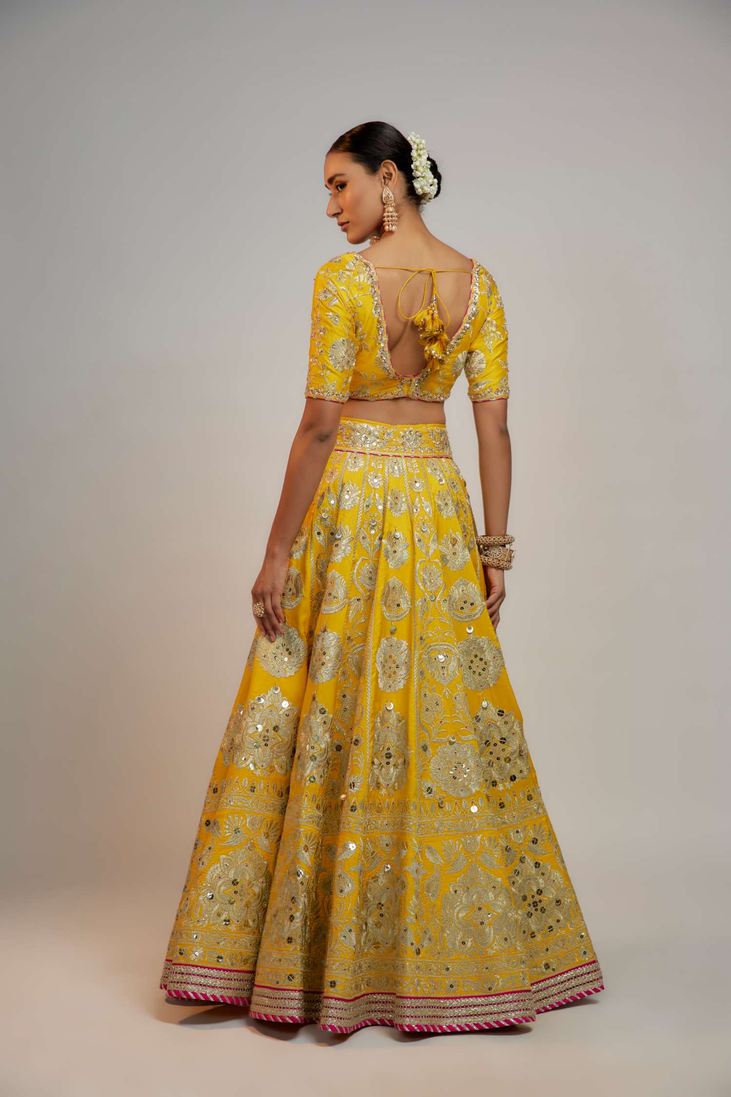 Sara Lehenga Set