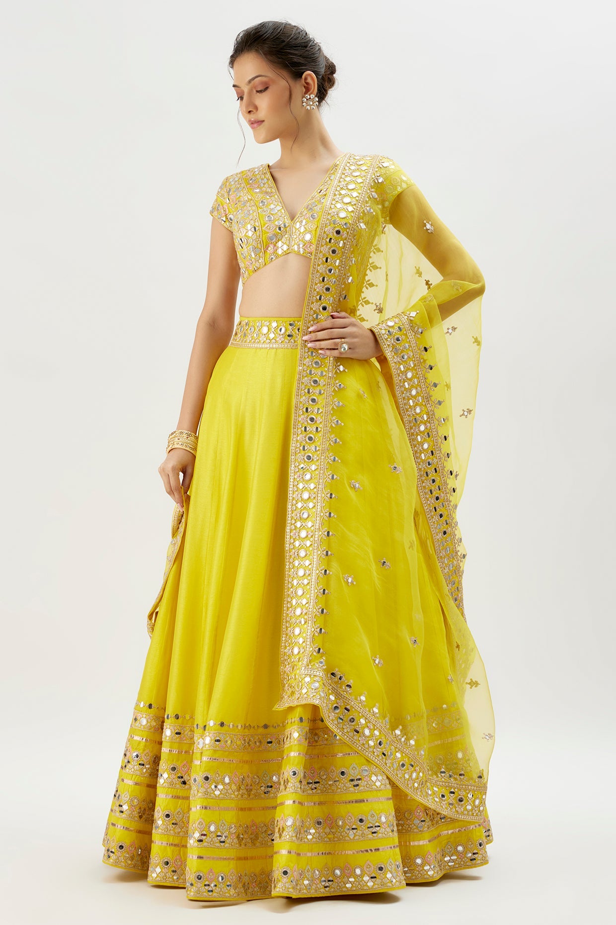 Maanyata Lehenga Set