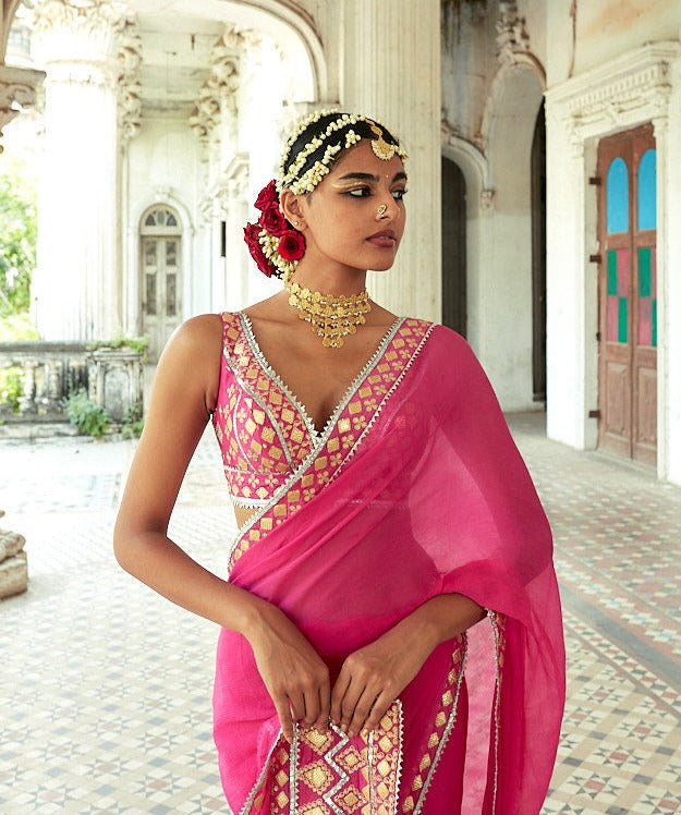 Mrunal Thakur In Anupa Saree Set