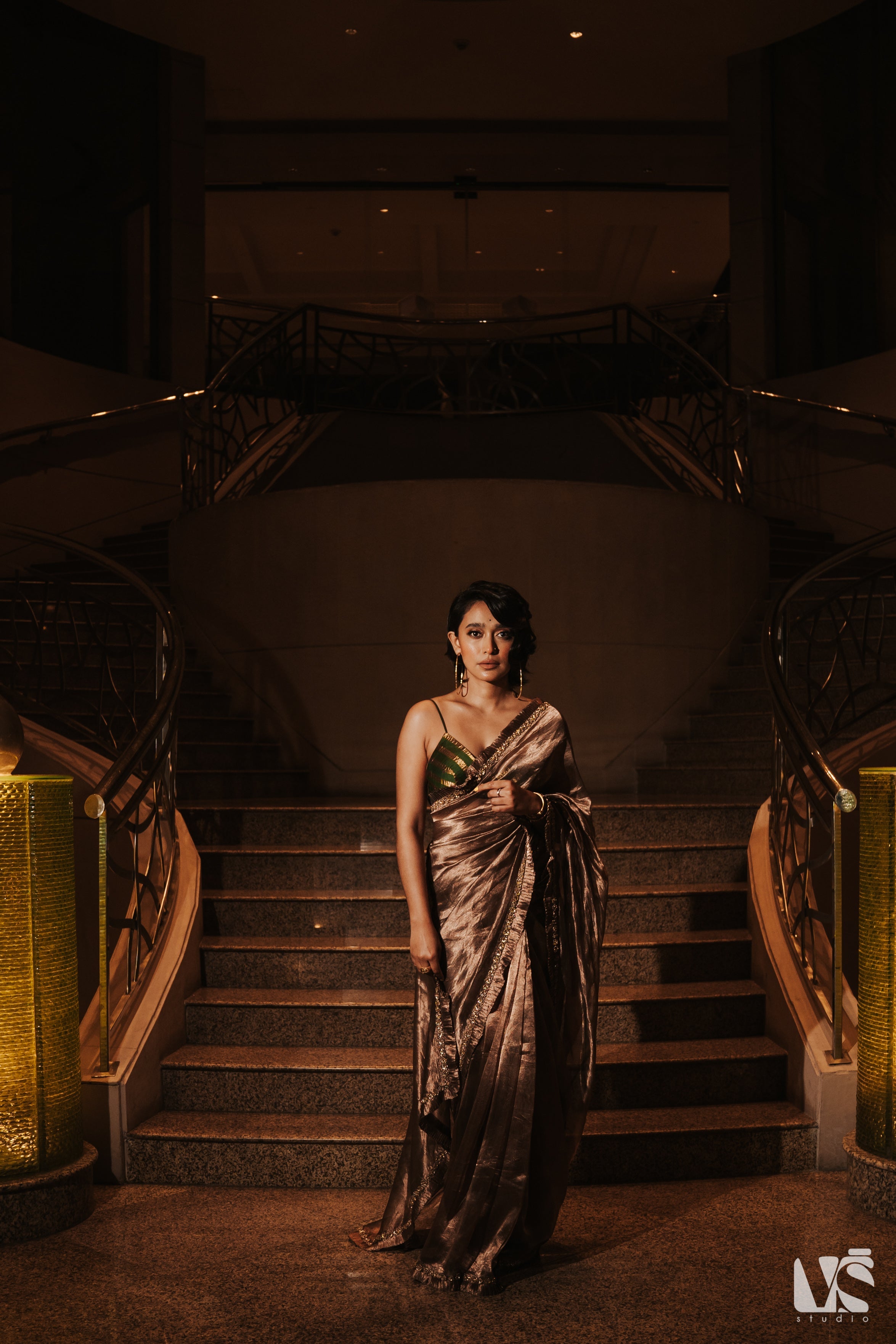 Sayani Gupta in Sunehri organza Tissue saree