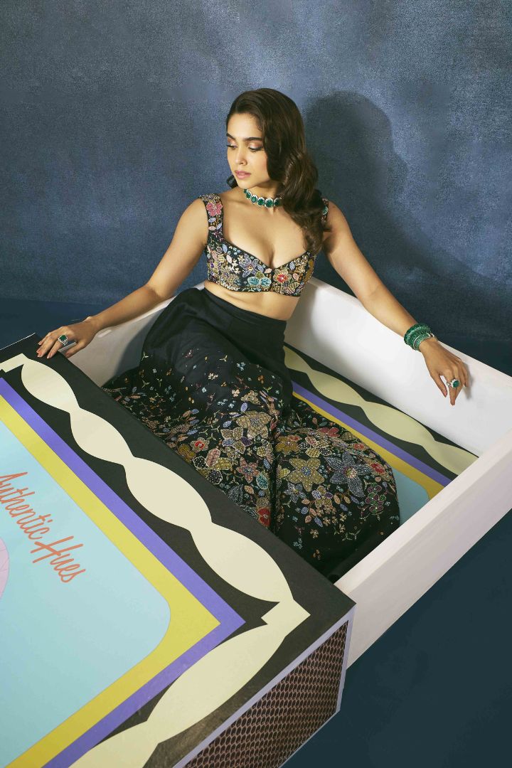 Ténébra - Sable Black Raw Silk Lehenga Set