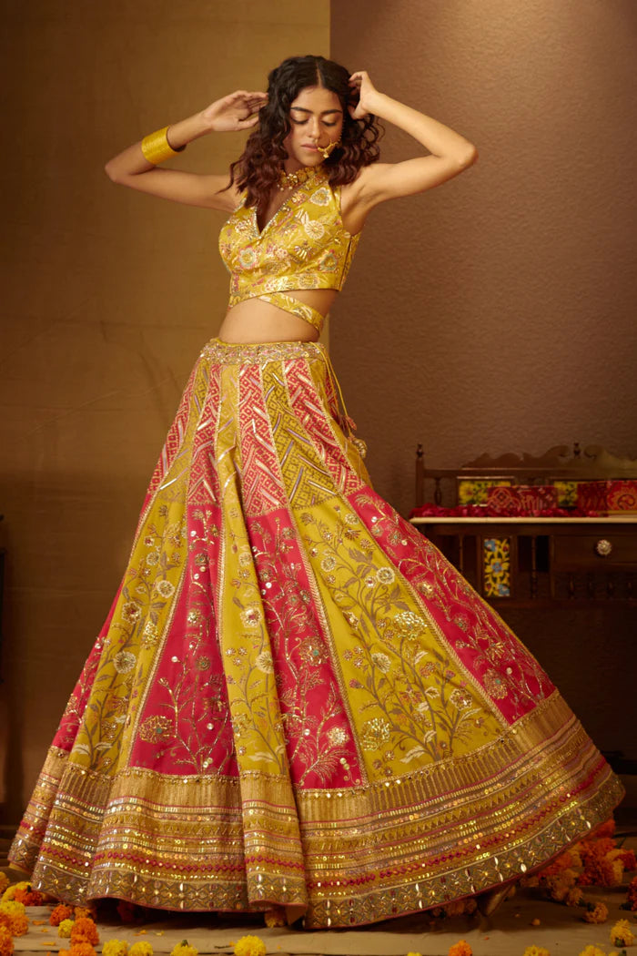 Paakhi Lehenga Set