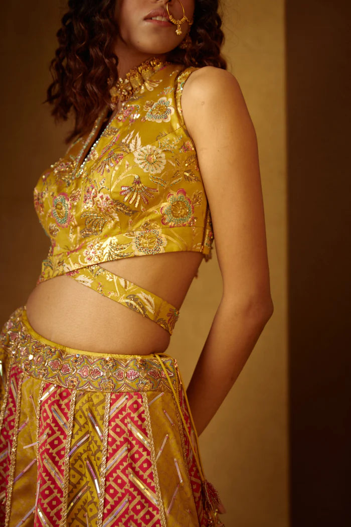 Paakhi Lehenga Set