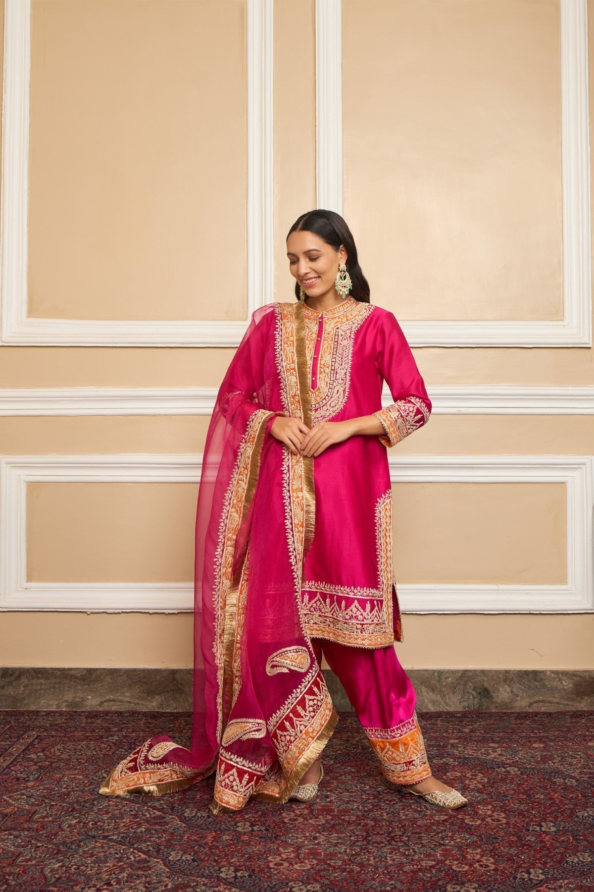 AFSAANA - HOTPINK SHORT KURTA WITH SALWAR AND DUPATTA (LXRTS)