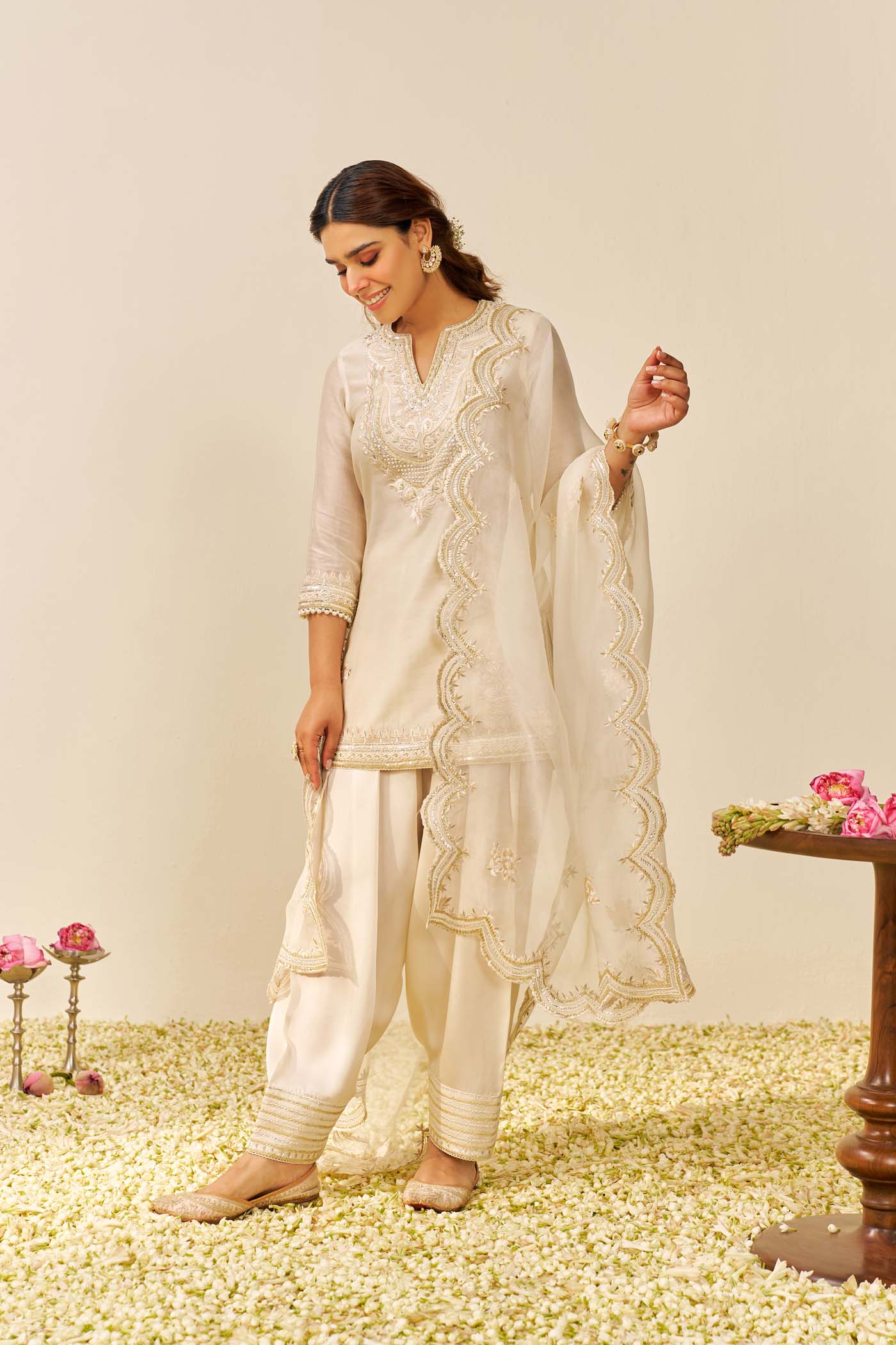 Sara Ali Khan In Sara - Short Kurta With Salwar