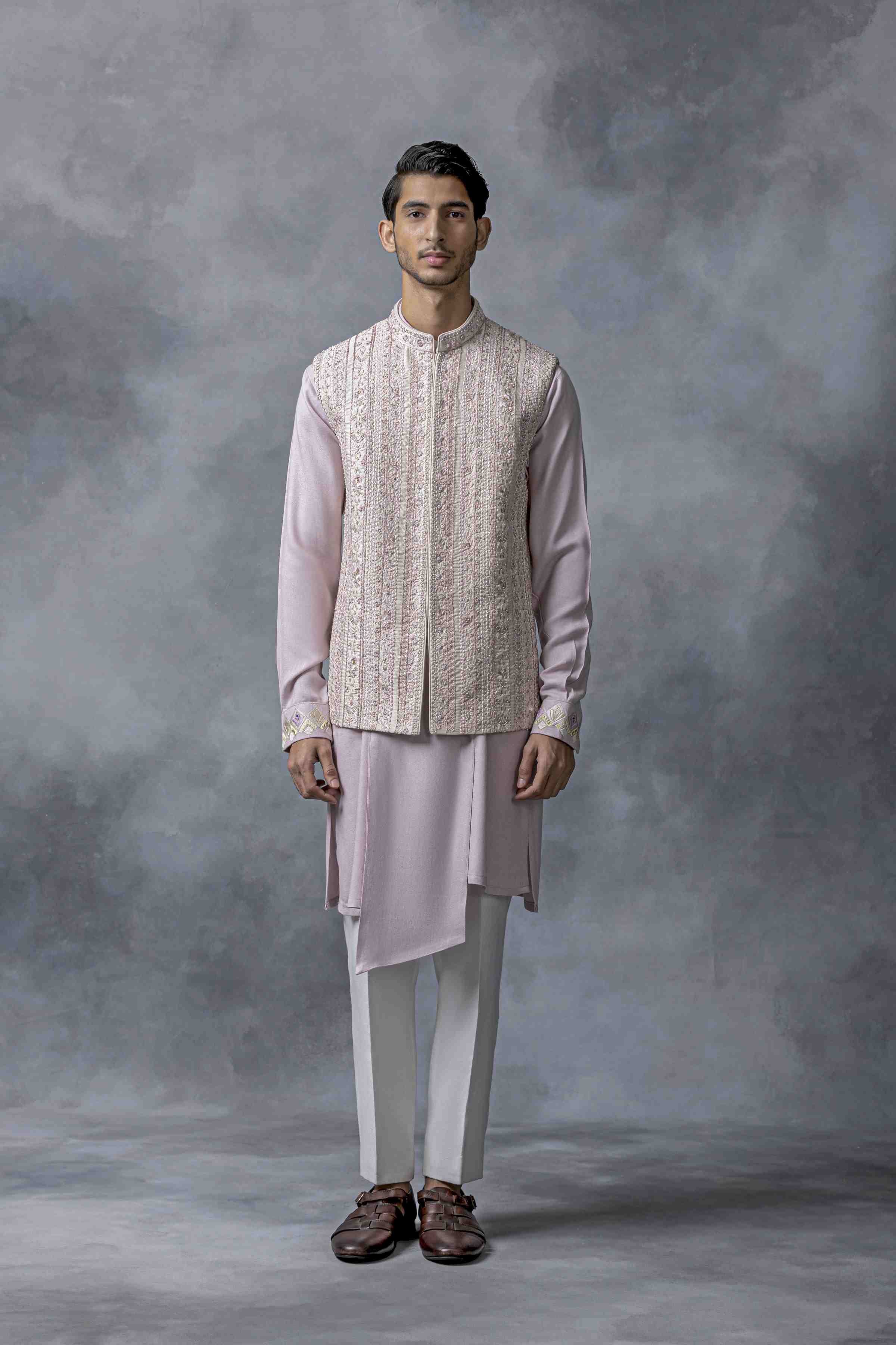 Dusty Thread Work Kurta Set