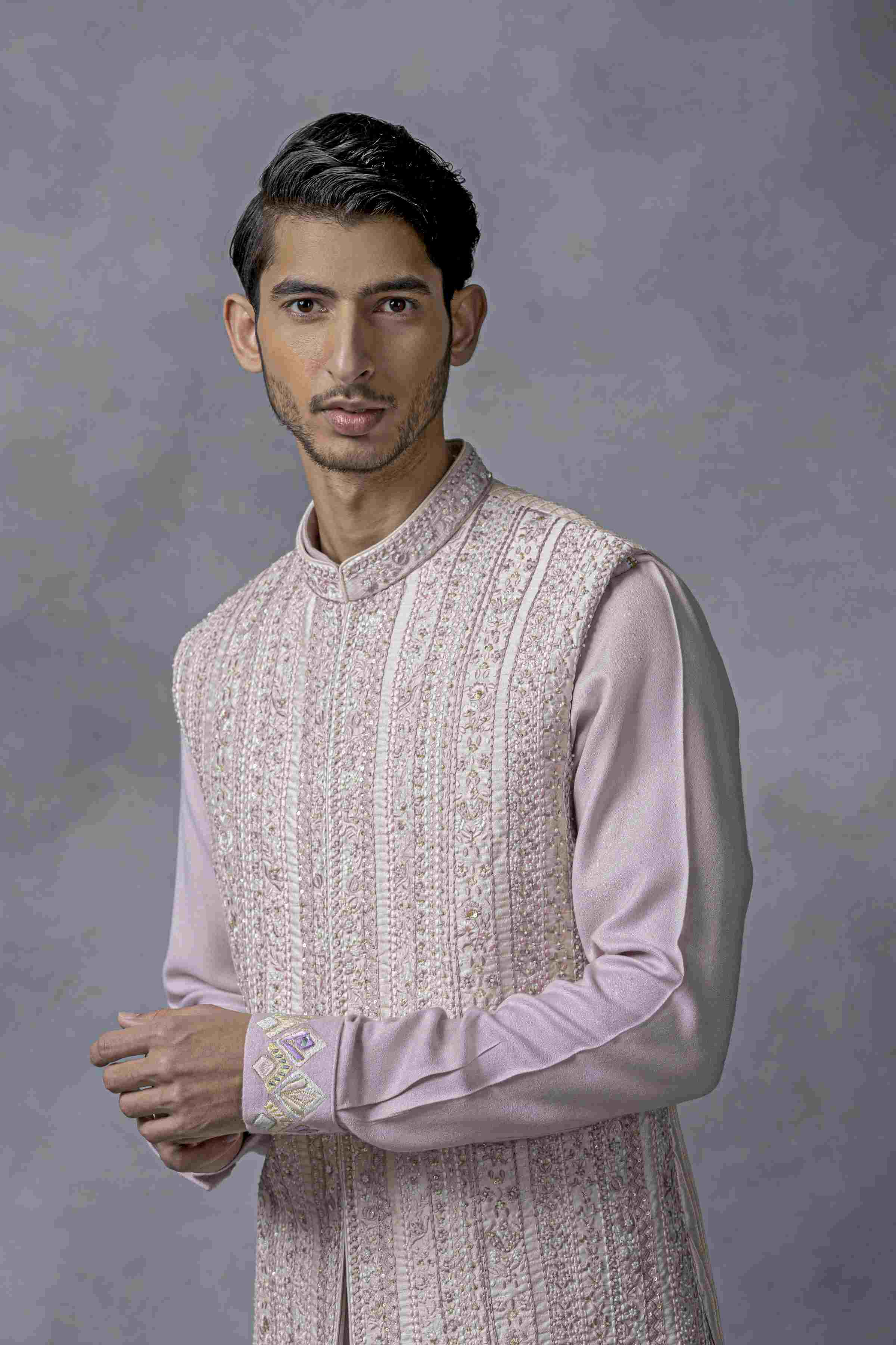 Dusty Thread Work Kurta Set