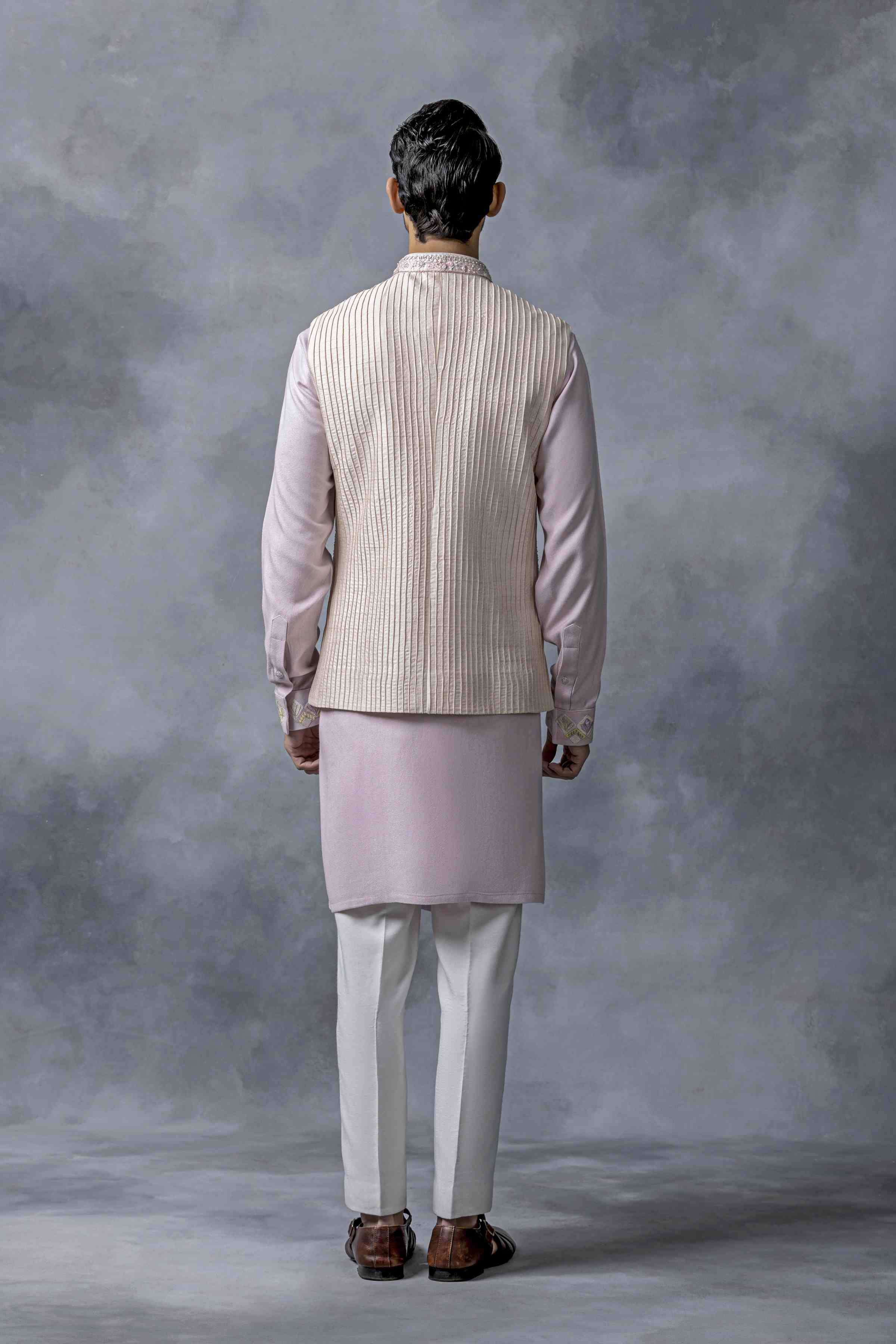 Dusty Thread Work Kurta Set