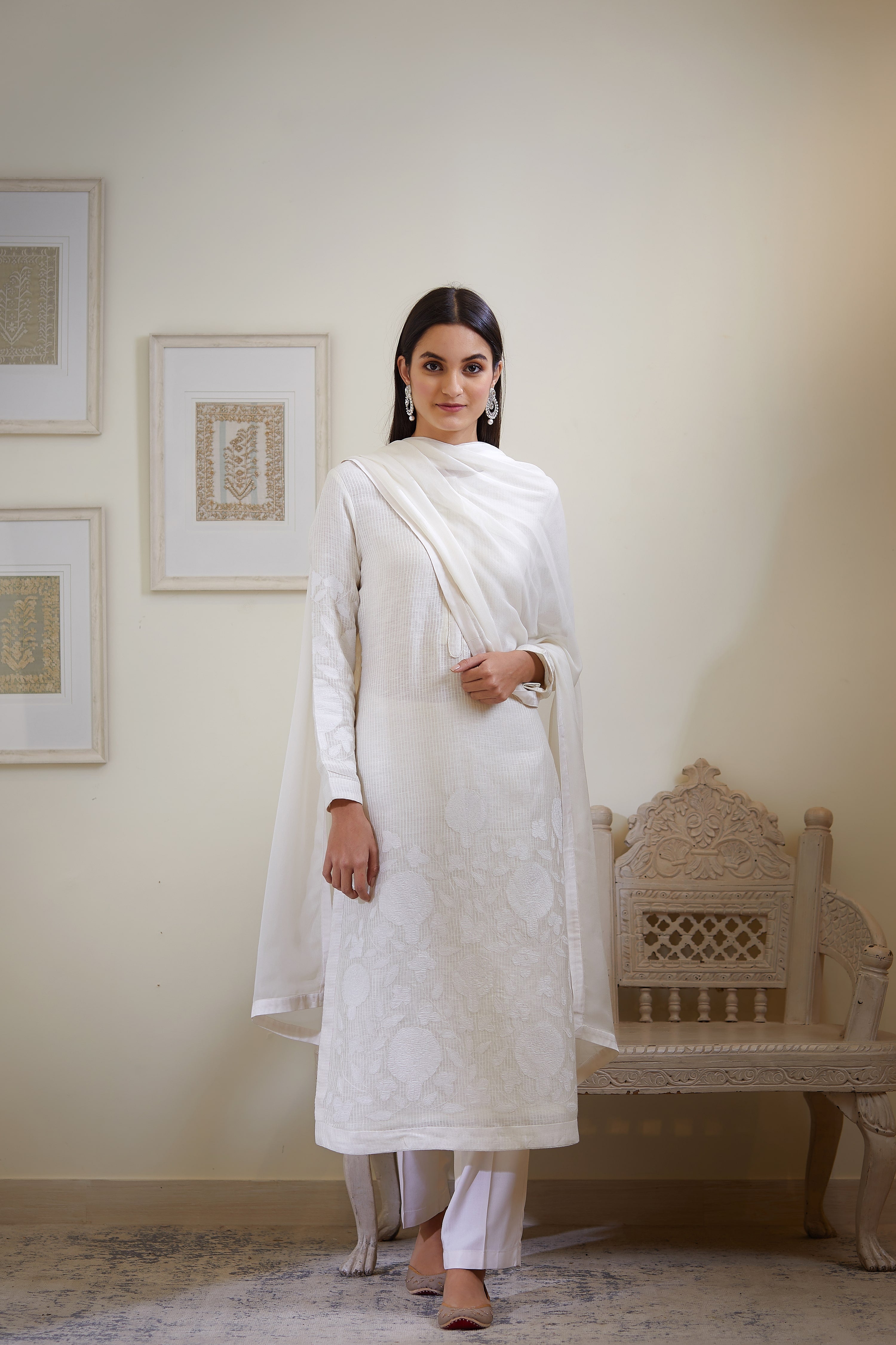 Ivory Appliqué Kurta Set