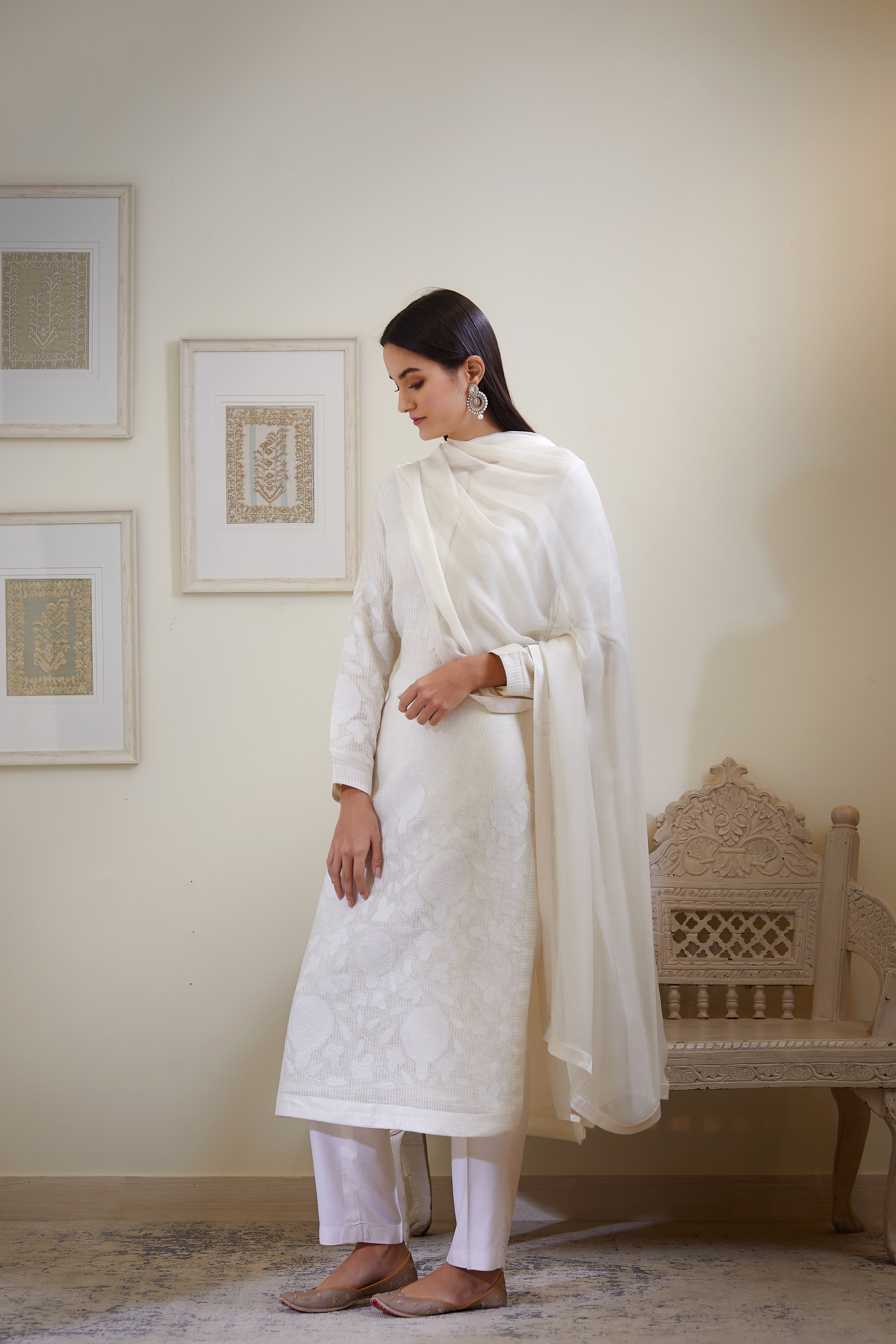 Ivory Appliqué Kurta Set