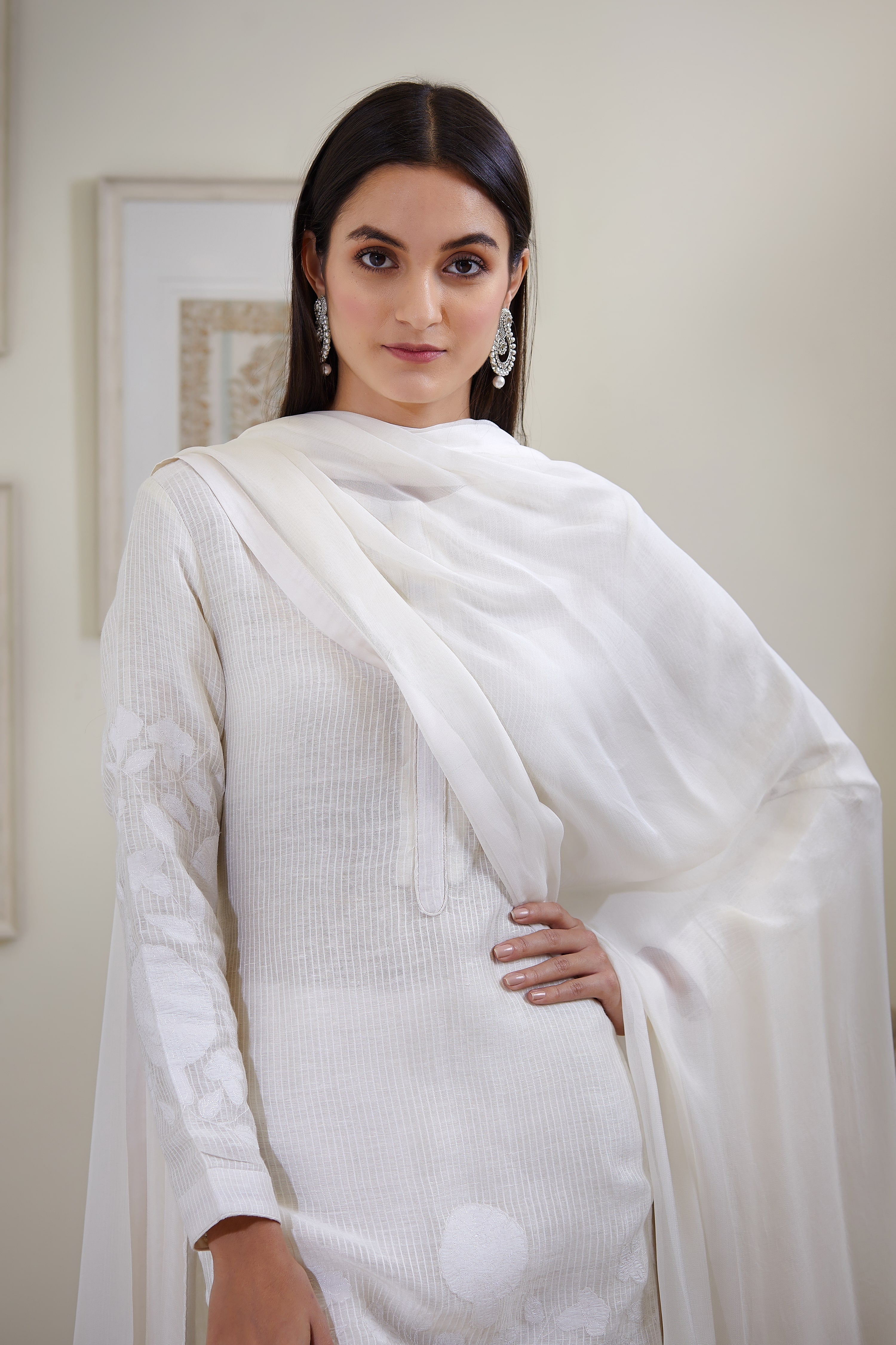 Ivory Appliqué Kurta Set