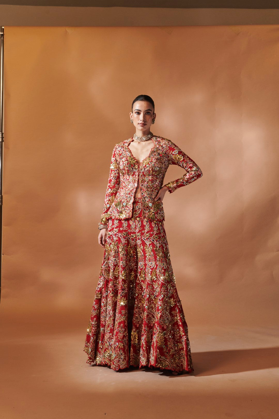 RED OPEN JACKET WITH A SHARARA