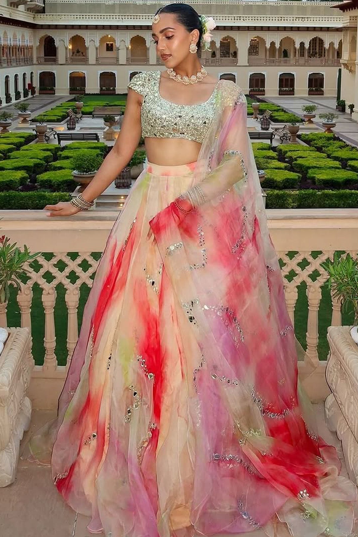 Vishakha Holsambre In Habnoor