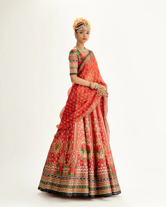 Pakeezah : Leela - Red