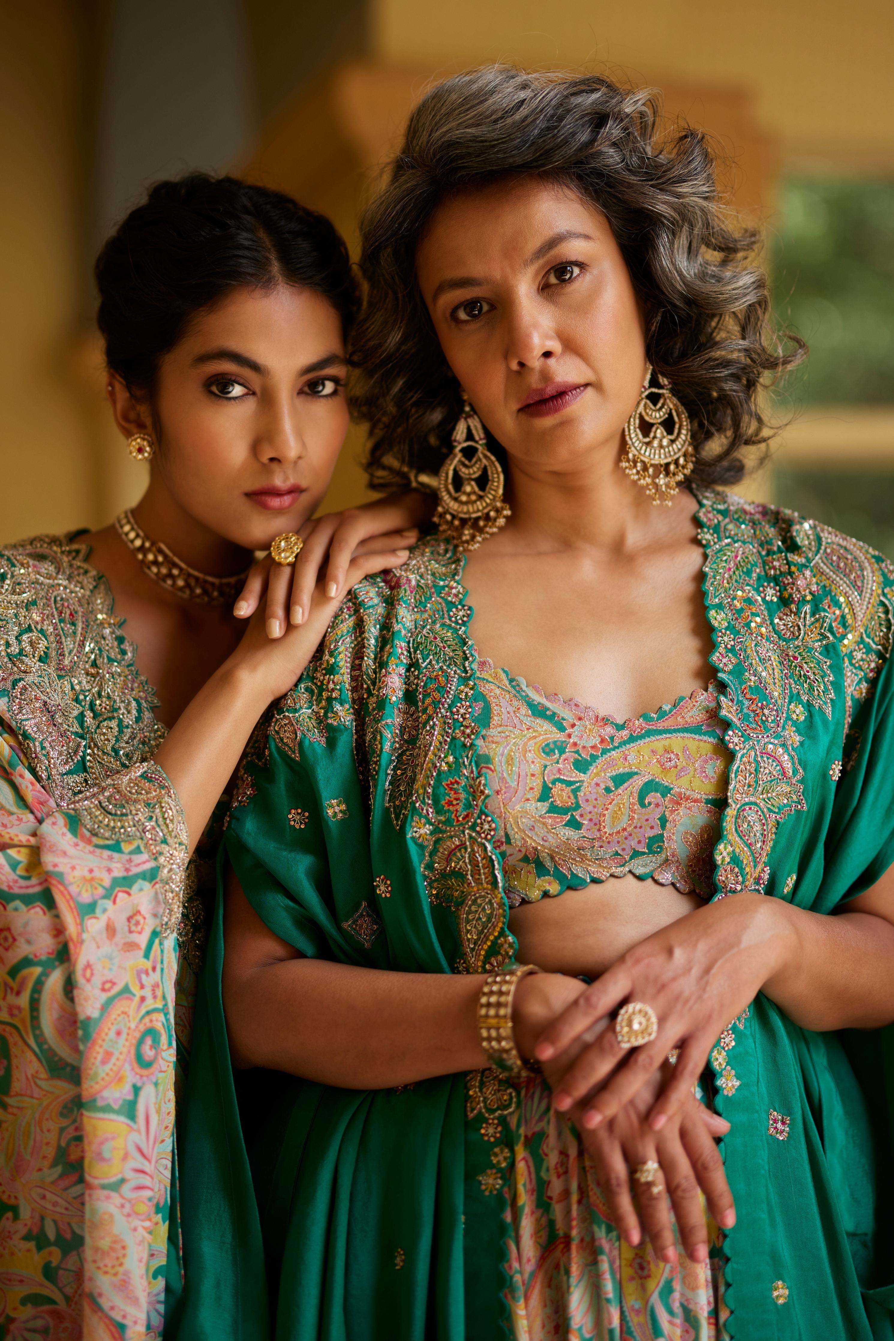 Juhi Cape Set