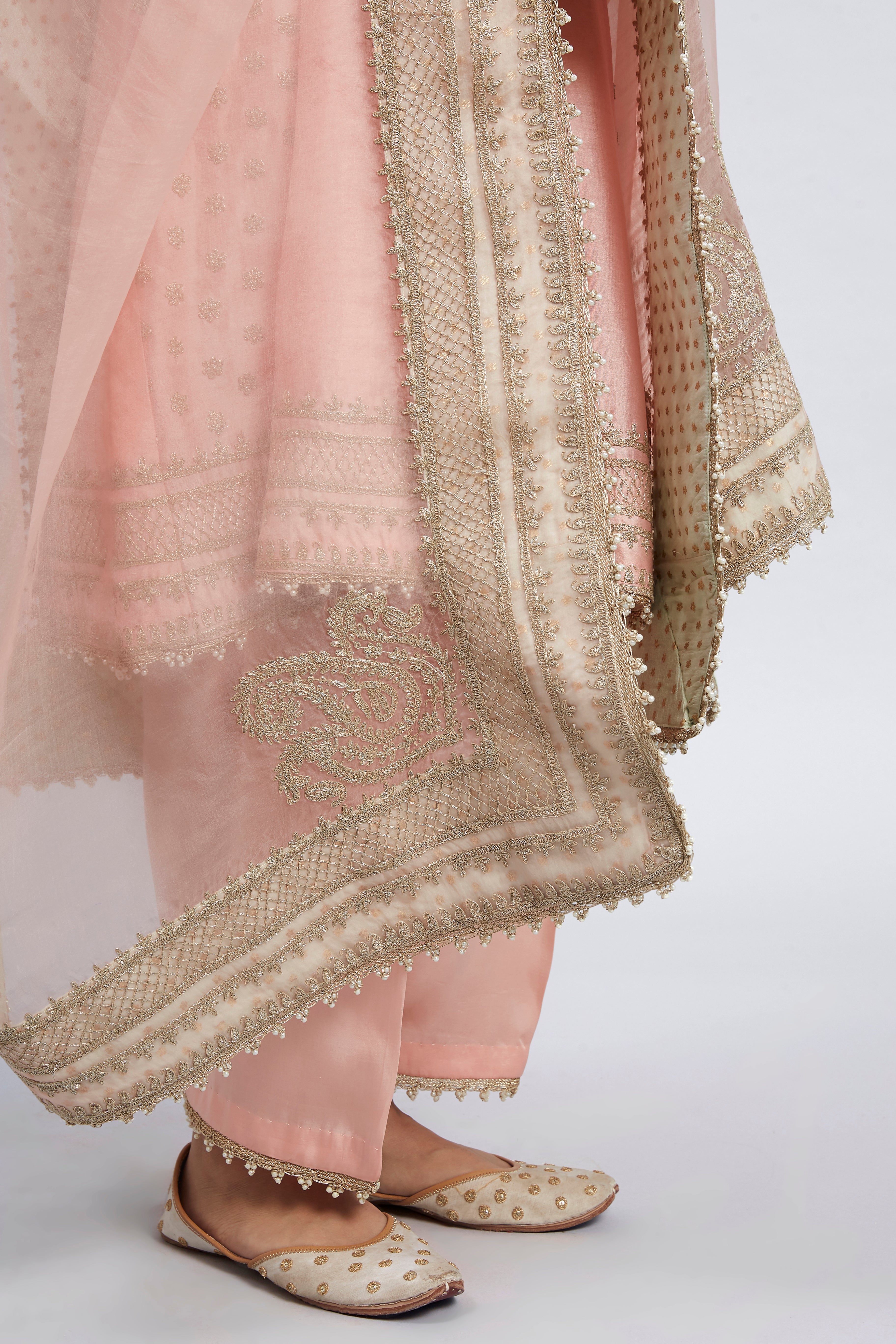 Naazira-Carnation Pink Embroidered Kurta Set (LXRTS)