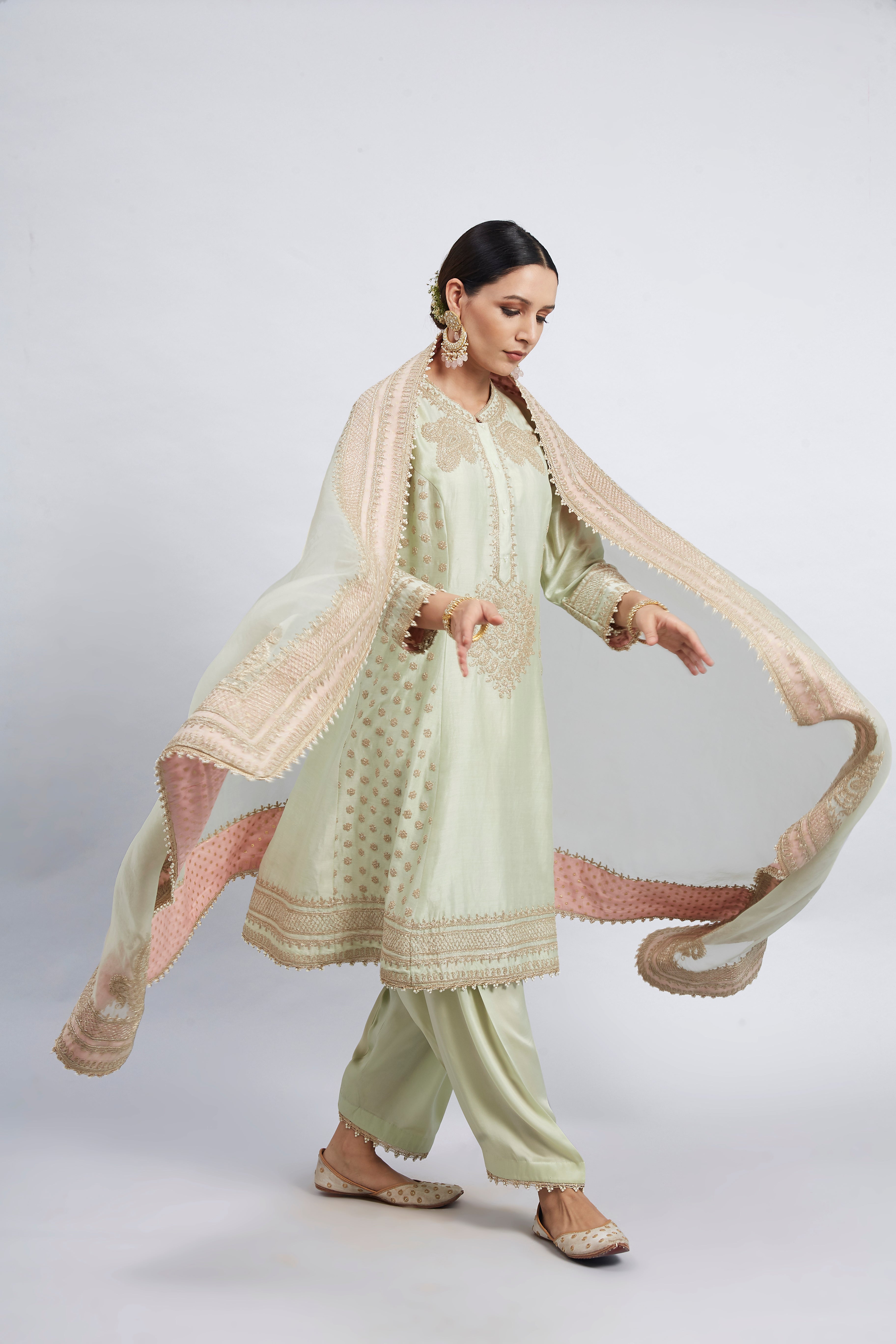 Naazira- Mint Green Tilla Embroidered Kurta Set