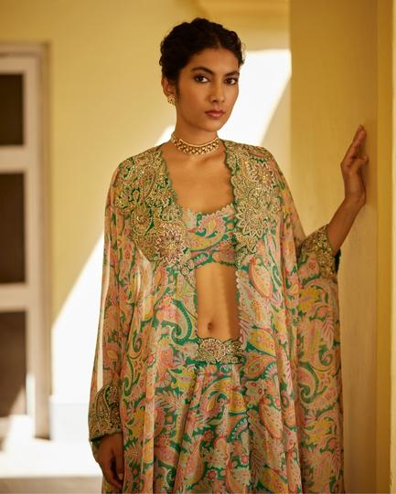 Mihir Cape Set