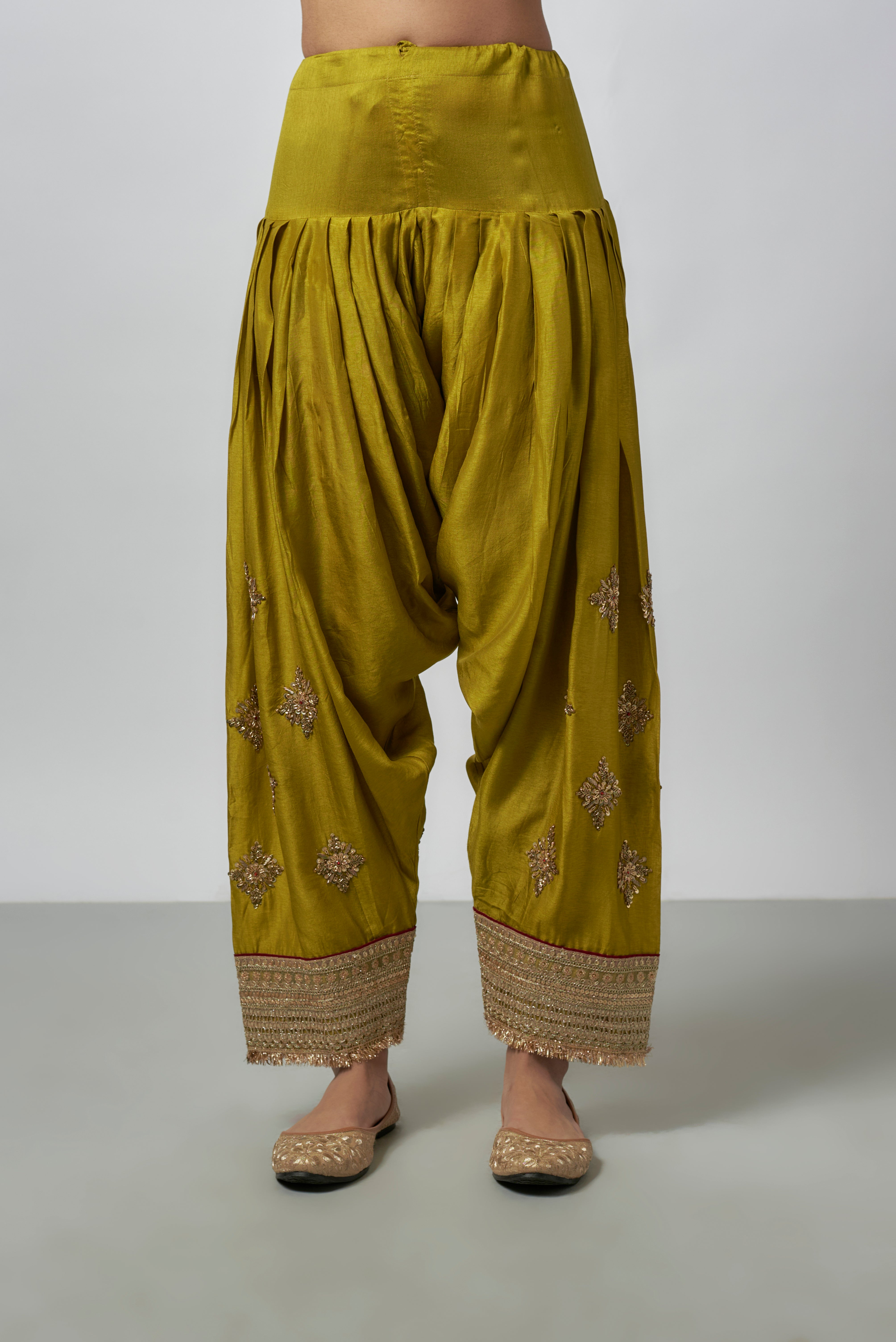 Surbhi Jyoti in  Surbhi Salwar Set