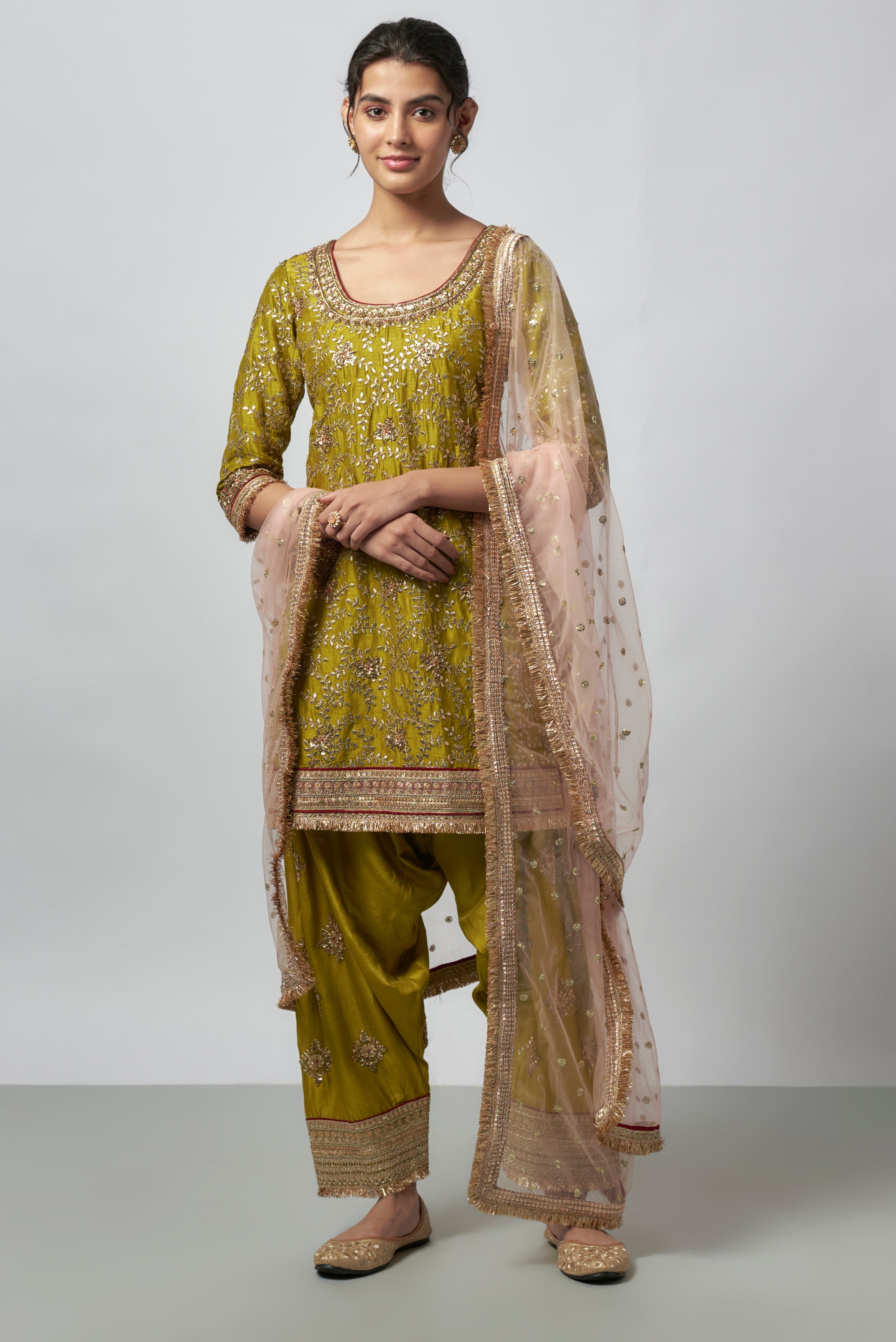 Surbhi Jyoti in  Surbhi Salwar Set