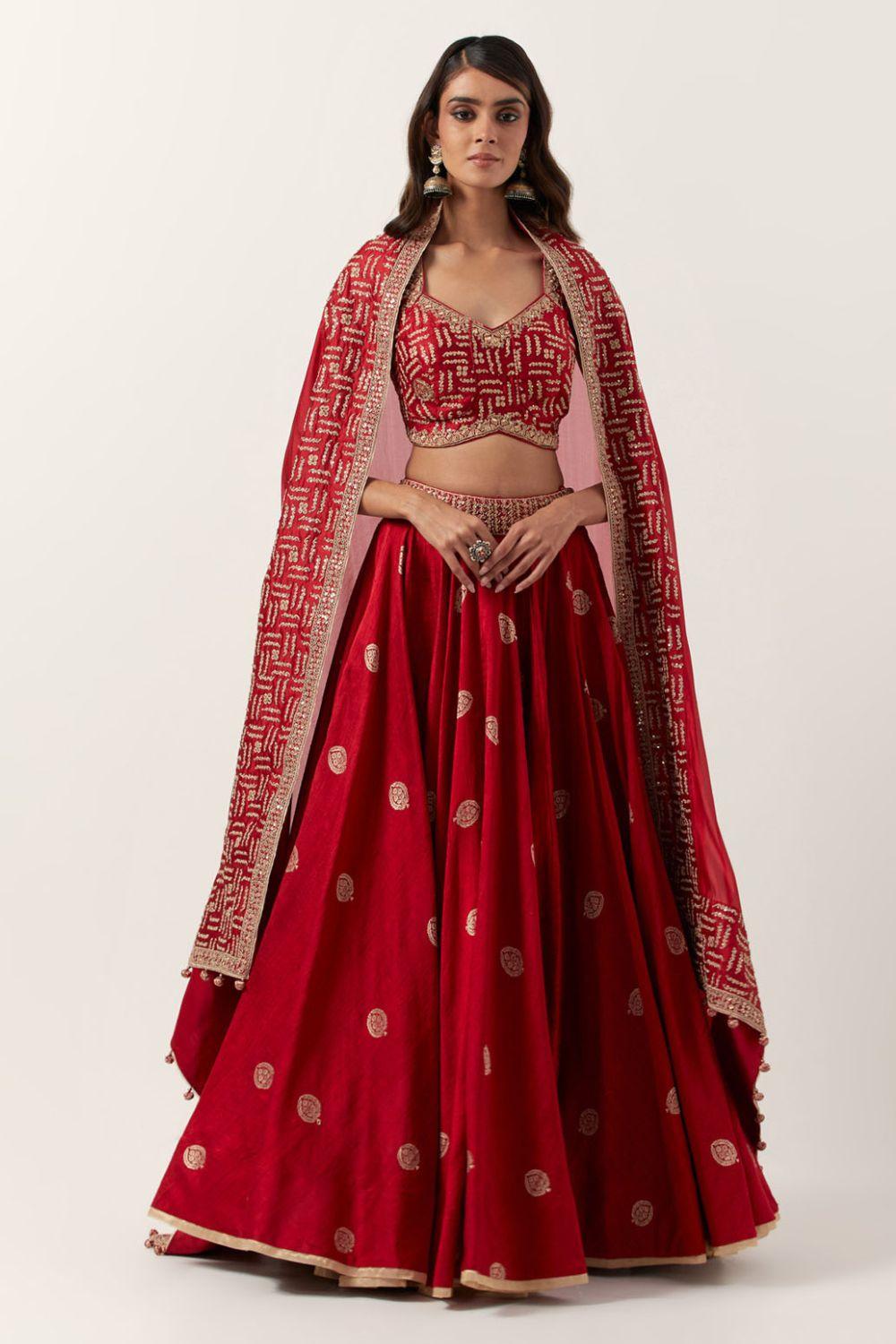 Surkh Laal Banarasi Lehenga Set