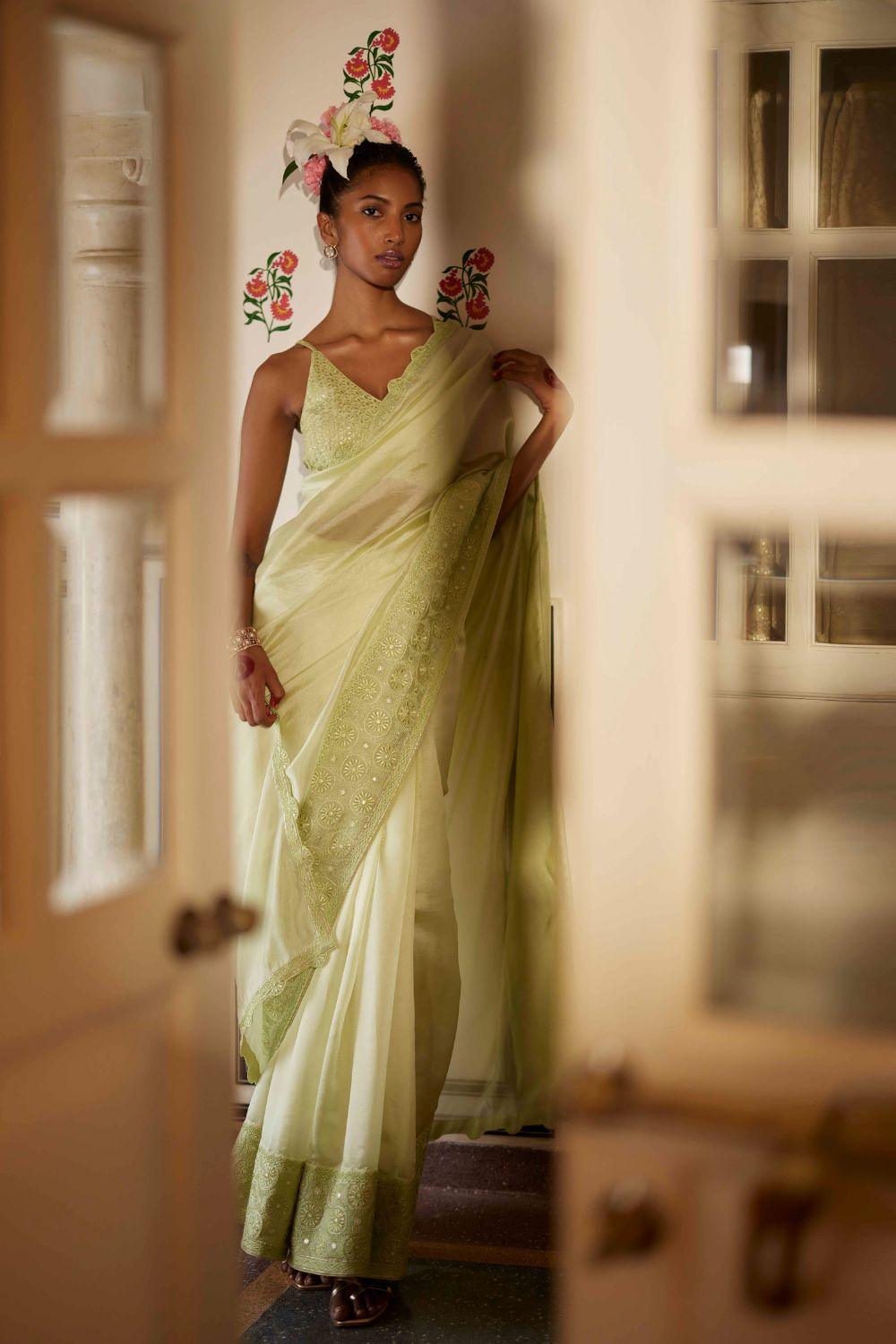 The Jharoka Sari