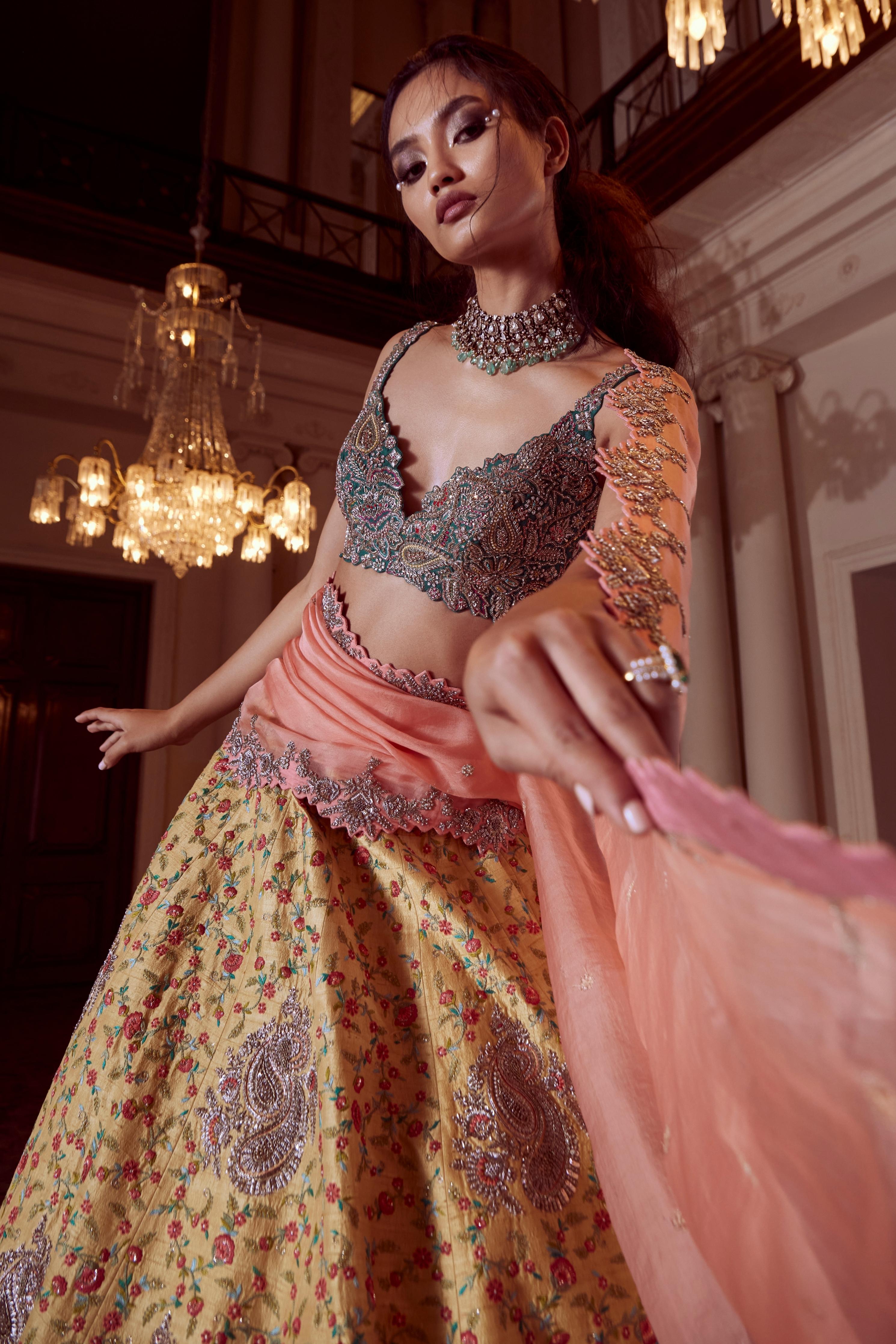 Nemali lata lehenga