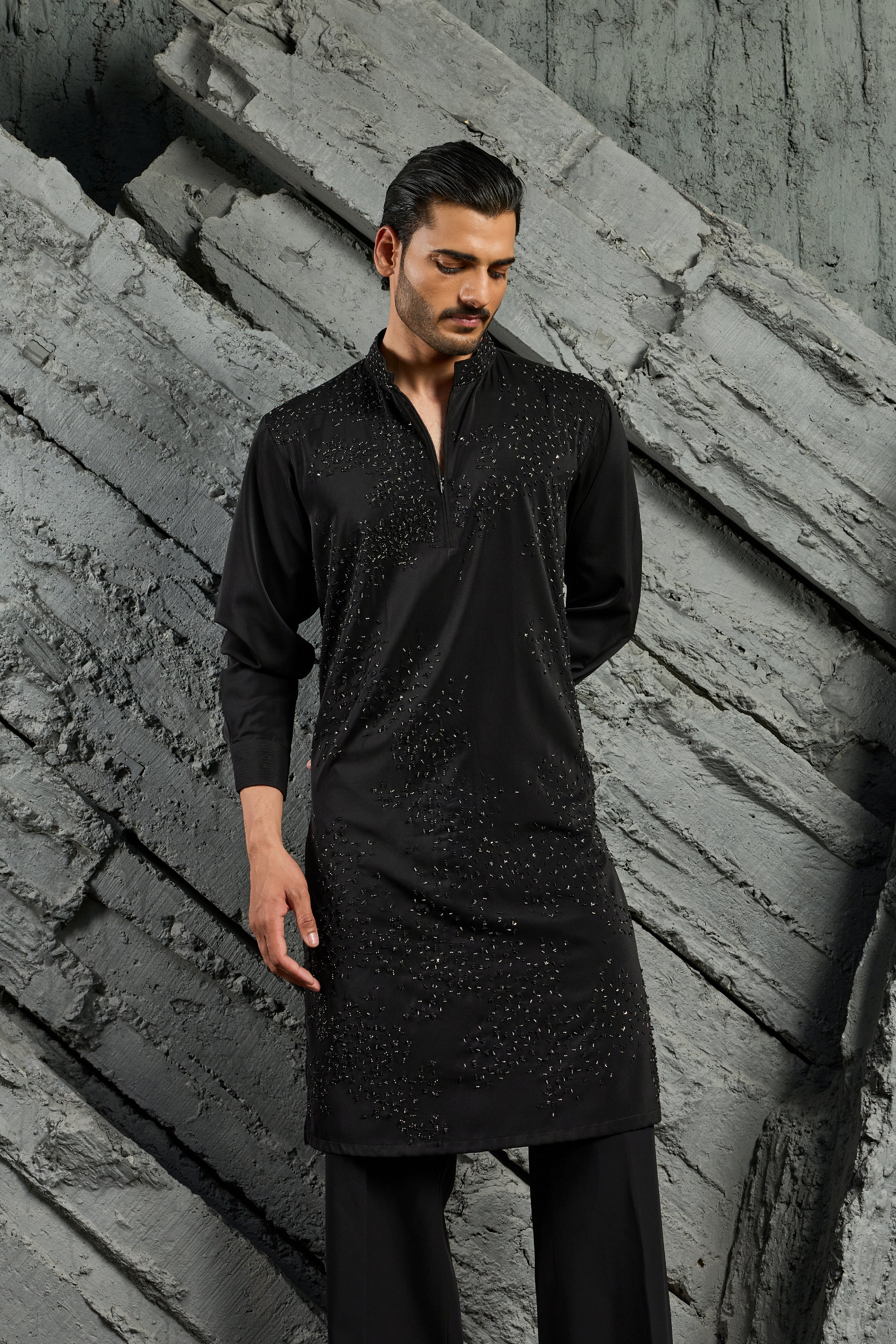 Noir Katdana Kurta Set