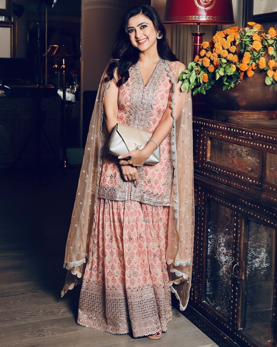 Nusrat Sleeveless Sharara Set