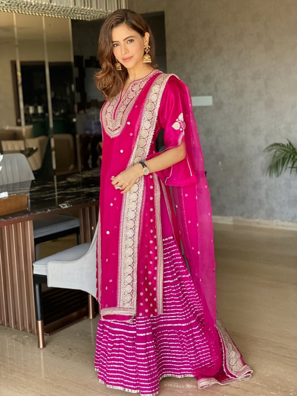 Muzzafar Sharara Set-Aamna Sharif