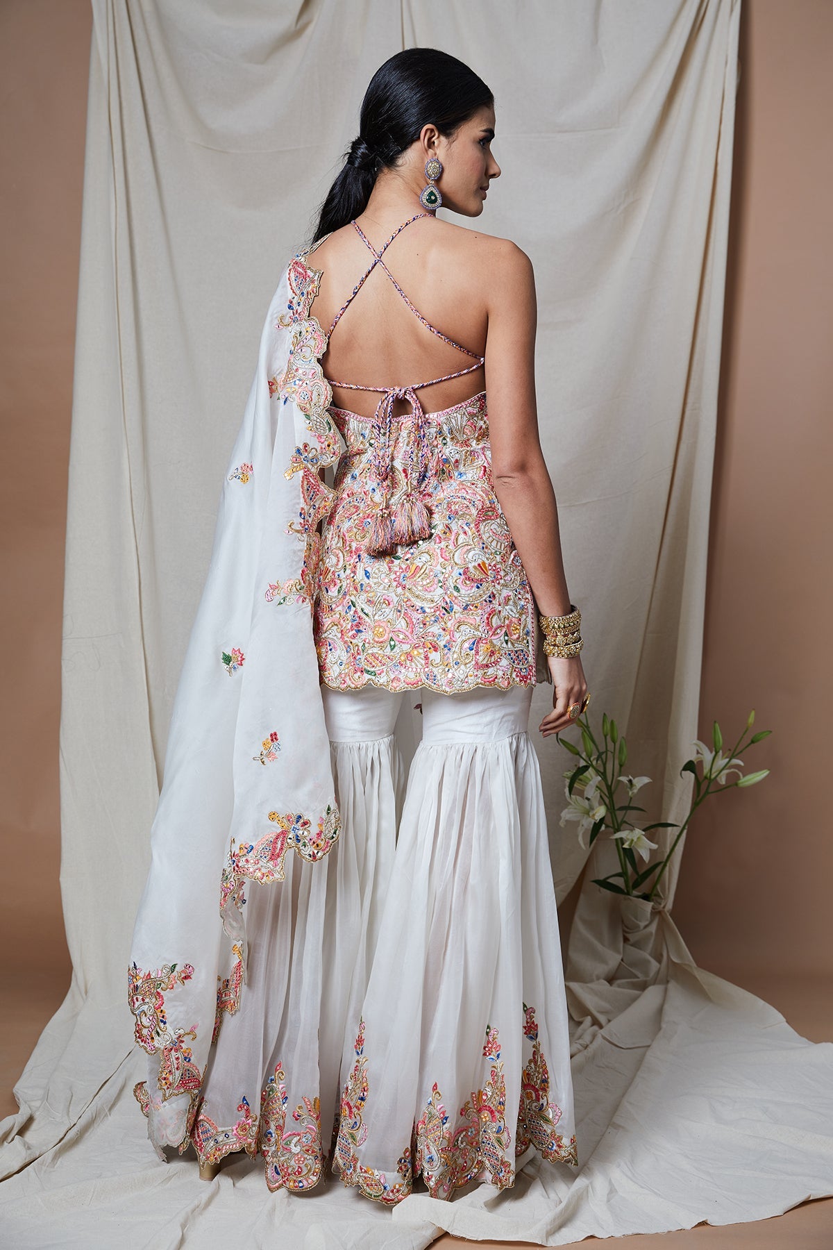 IVORY HALTER ORGANZA GHARARA