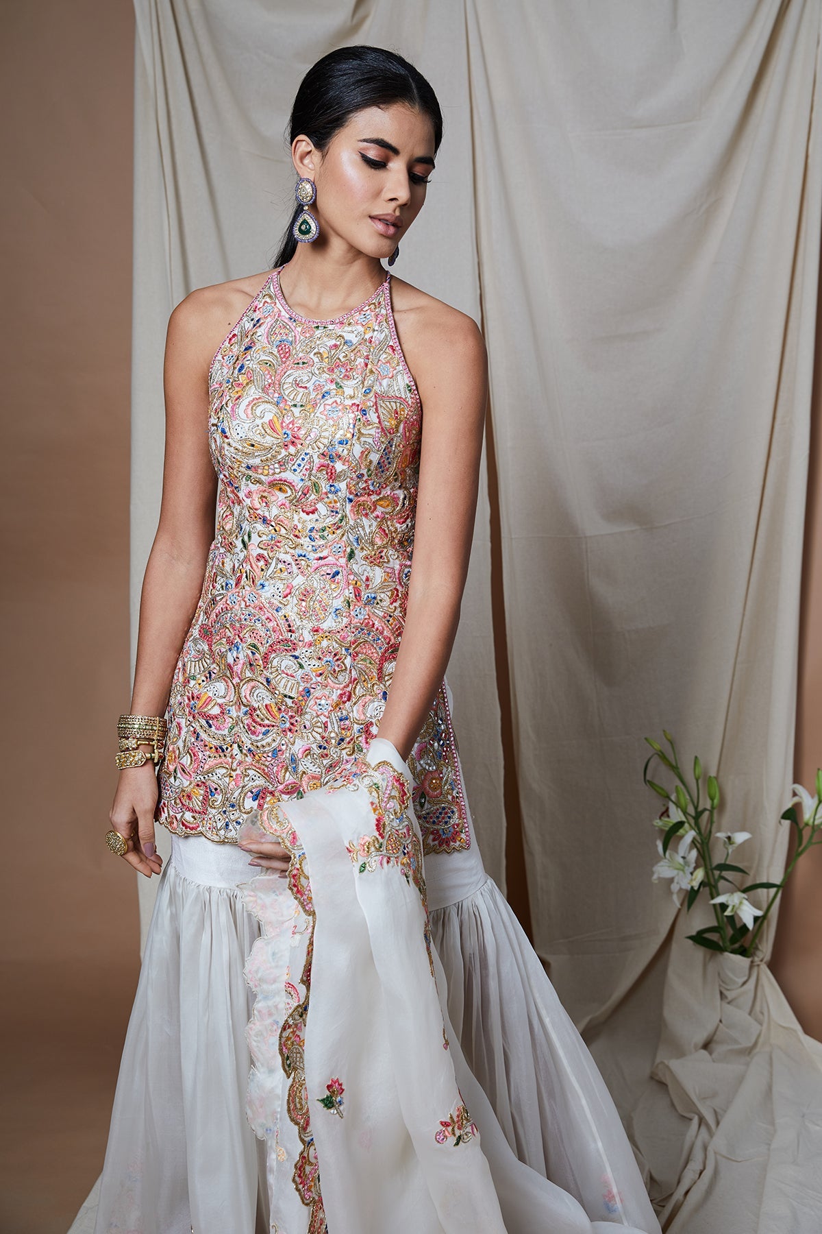 IVORY HALTER ORGANZA GHARARA