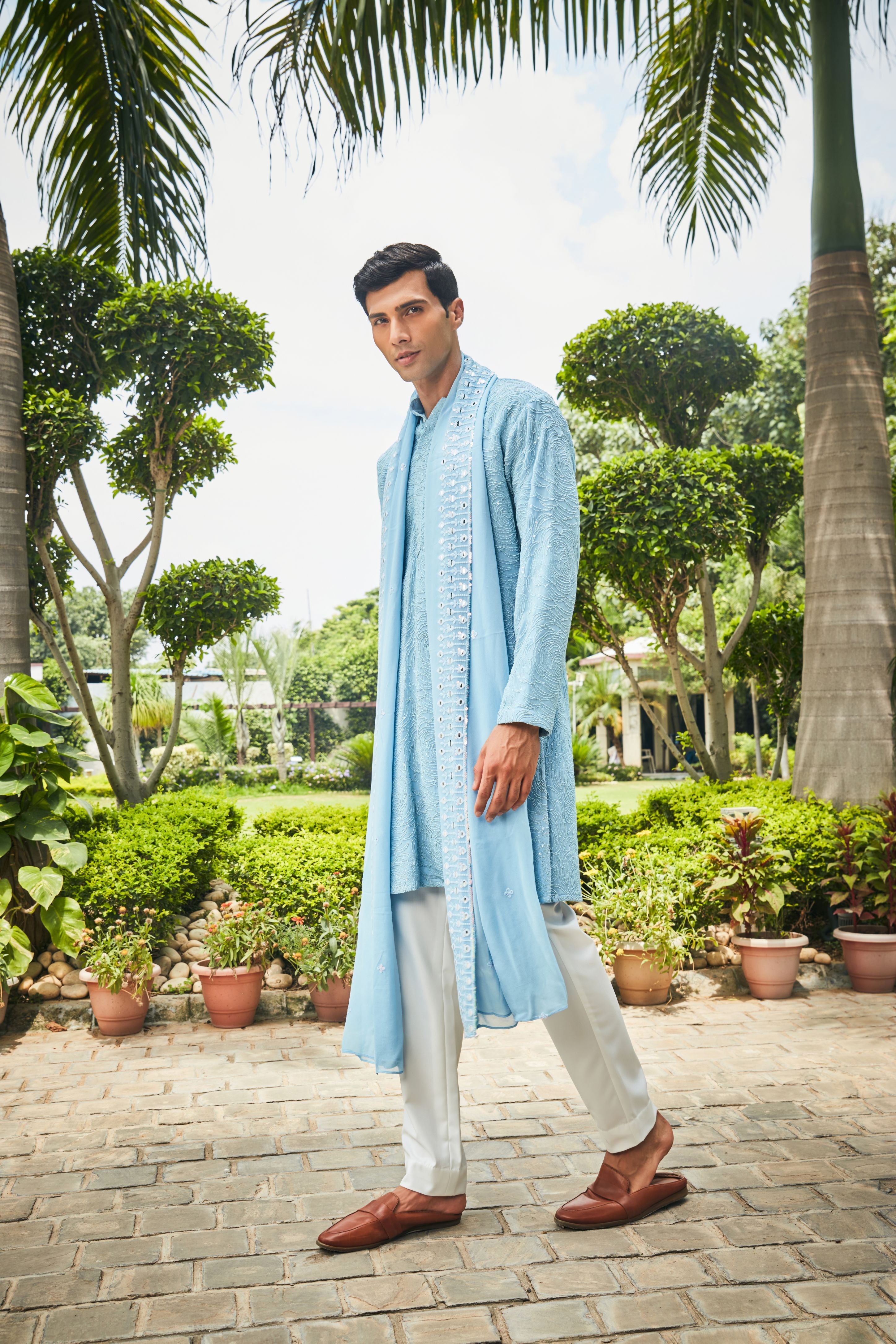 Udvah Kurta Set